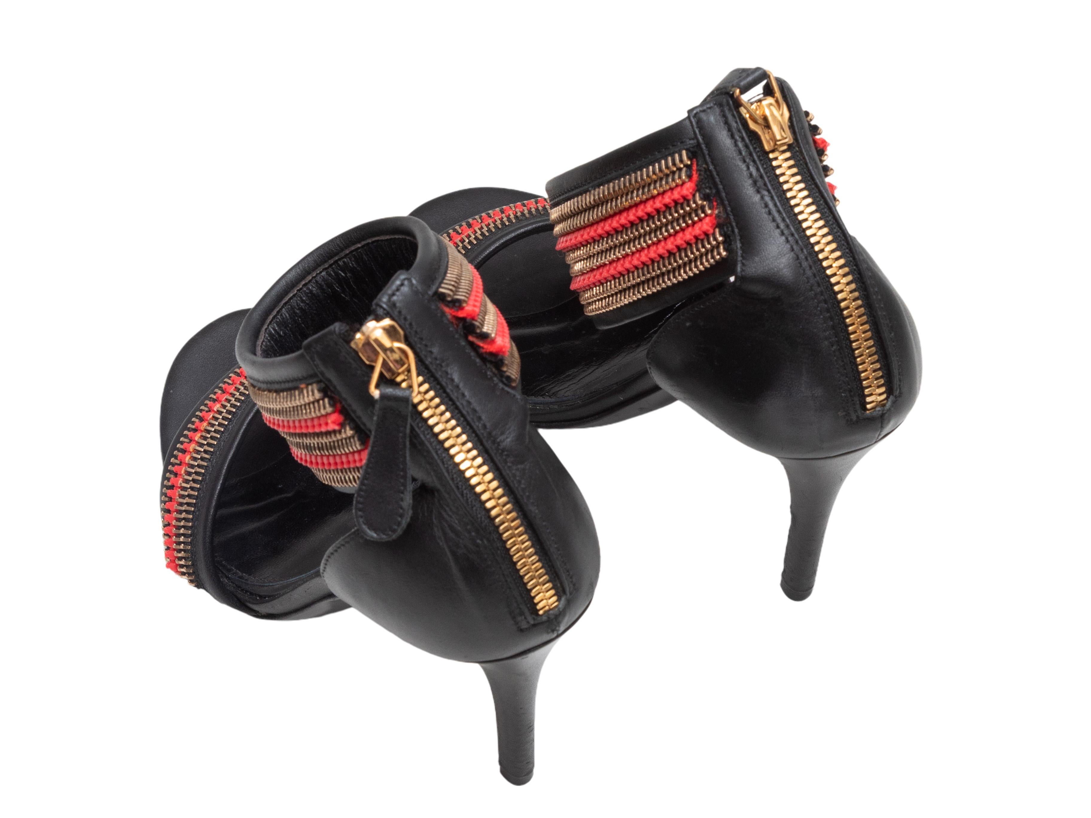 Schwarze & mehrfarbige Alexander McQueen Sandalen mit Reißverschluss und Absätzen Größe 36 im Zustand „Gut“ im Angebot in New York, NY