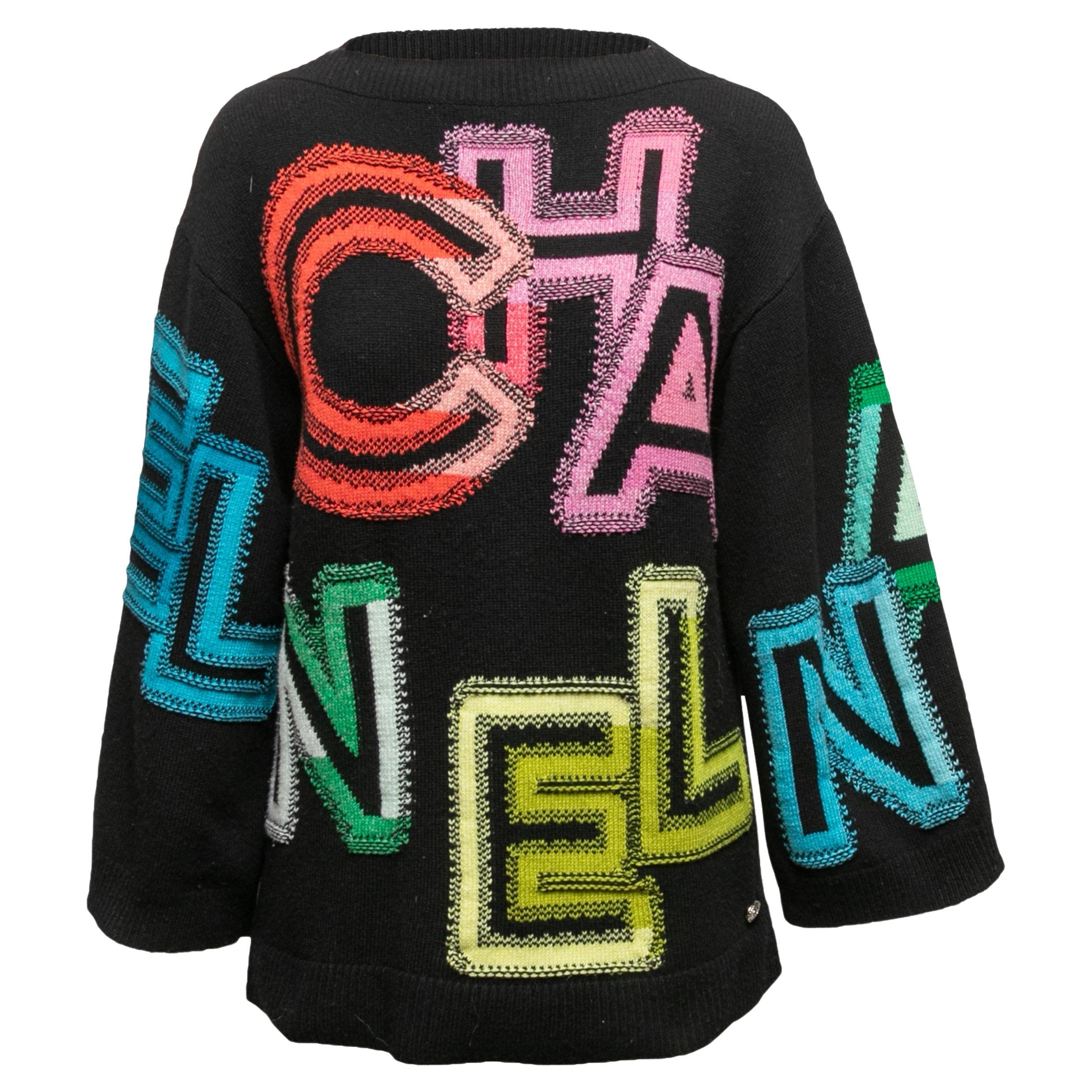 Pull en maille à logo en cachemire noir et multicolore Chanel Taille FR 36 en vente