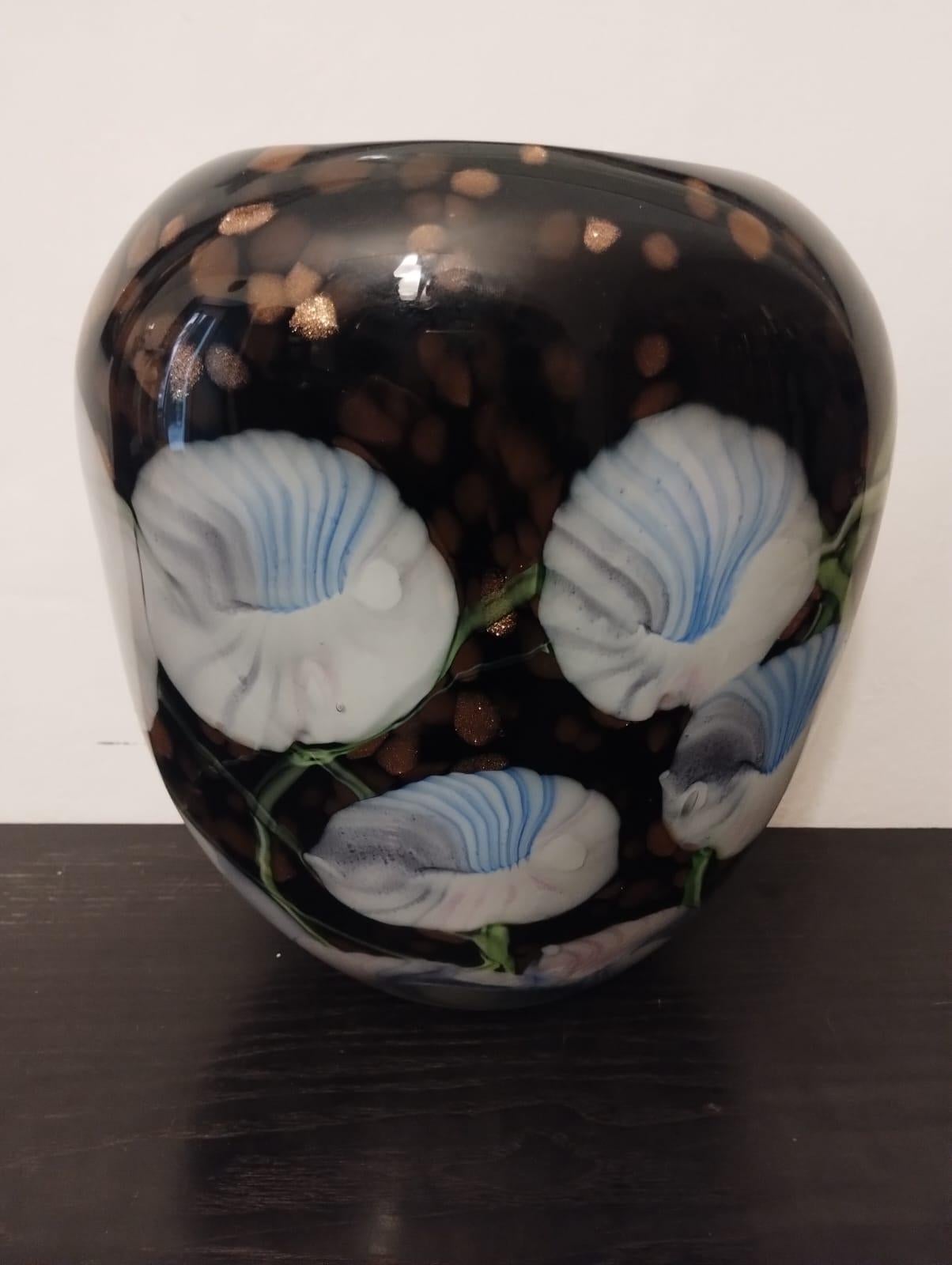 Fine XX secolo Vaso in vetro di Murano nero, Italia 1980 in vendita