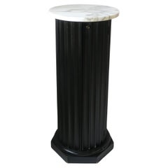 Schwarz Neoklassischen Stil Column Pedestal Pillar Stand Marmor Top