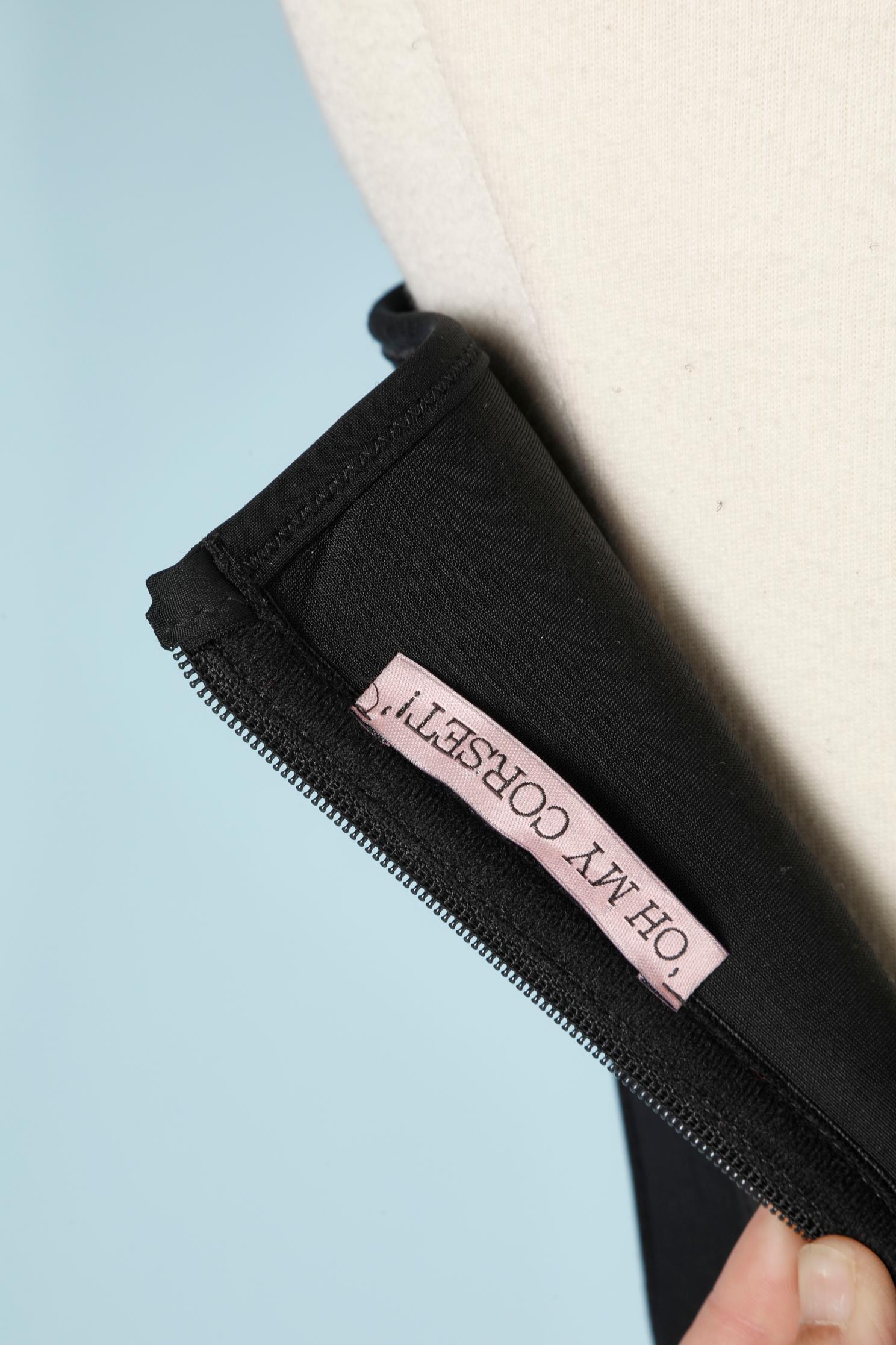 Bustier de neopreno negro con corte lazer 