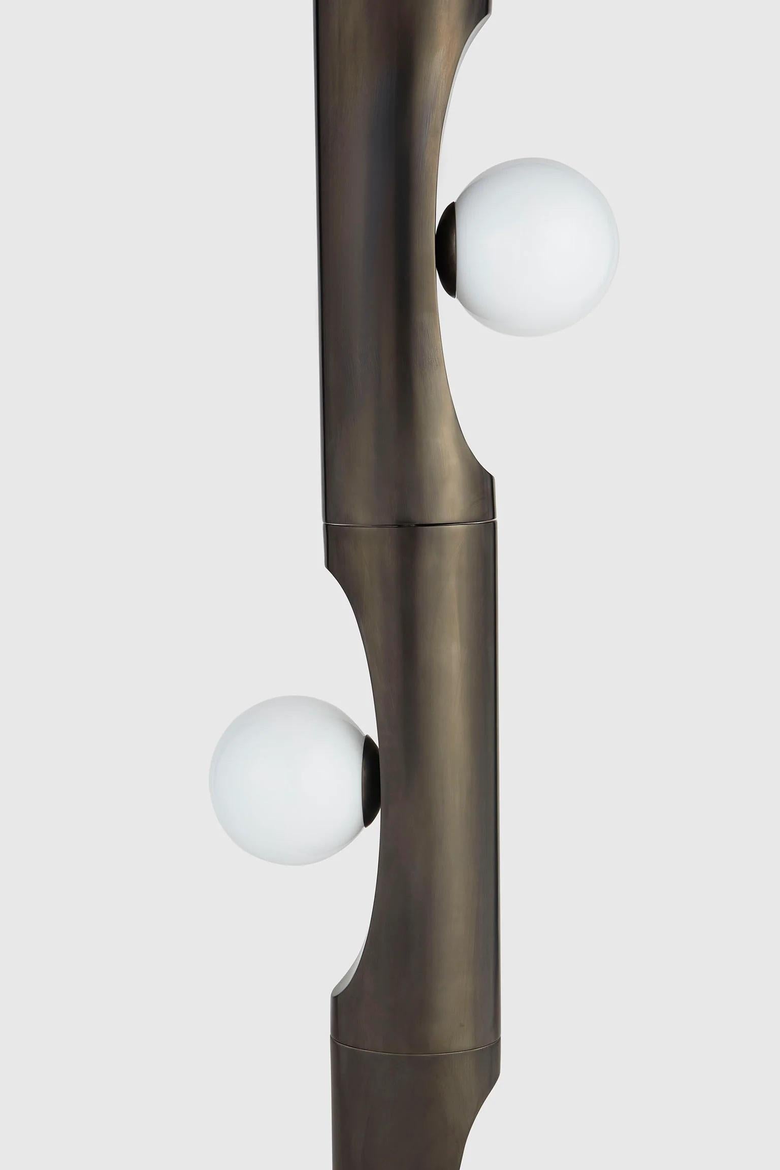 Lámpara de pie Black Notch by Hatsu Moderno en venta