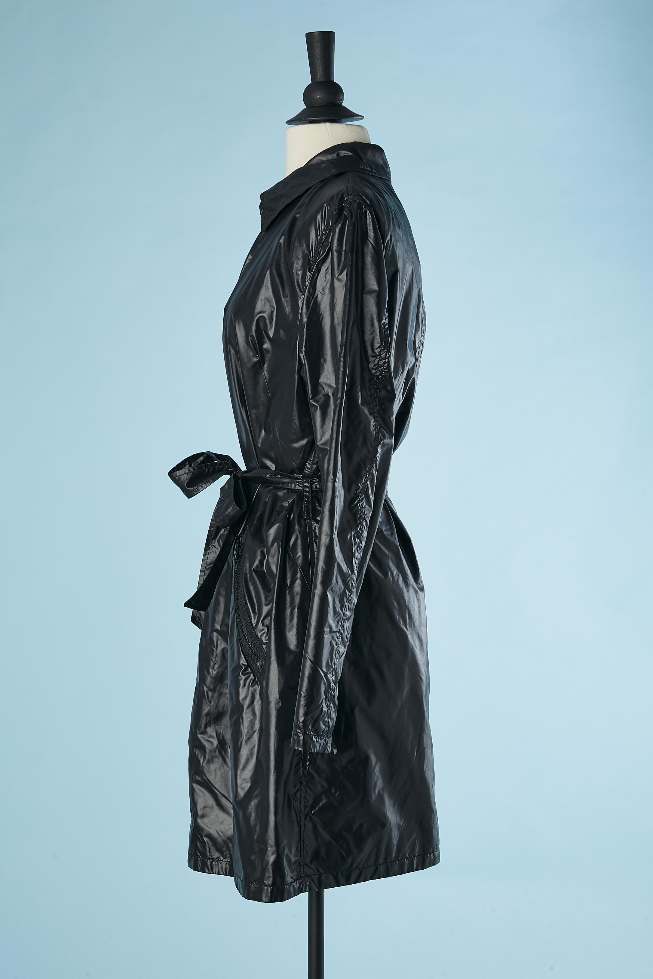 Schwarzer Nylon-Regenmantel mit Reißverschluss Fendissime Republica Italiana Damen im Angebot
