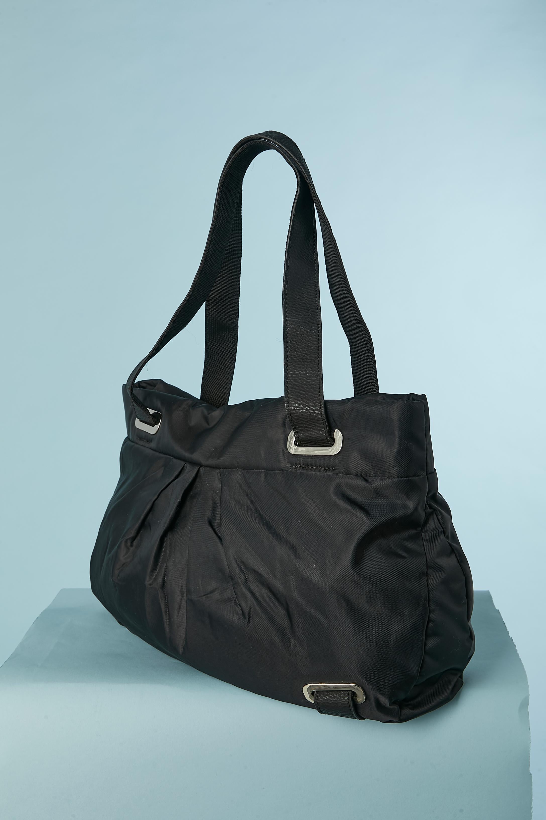Black nylon shoulder bag with leather handle MUGLER In Excellent Condition For Sale In Saint-Ouen-Sur-Seine, FR