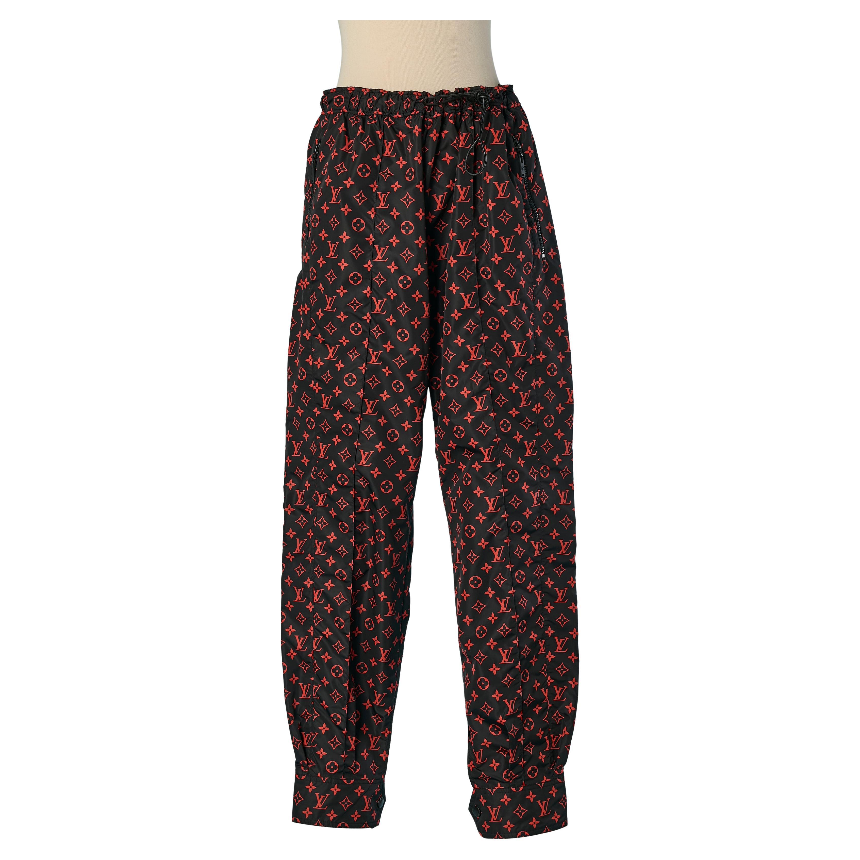 Schwarze Nylon-Hose mit rotem LV-Monogram-Aufdruck LOUIS VUITTON