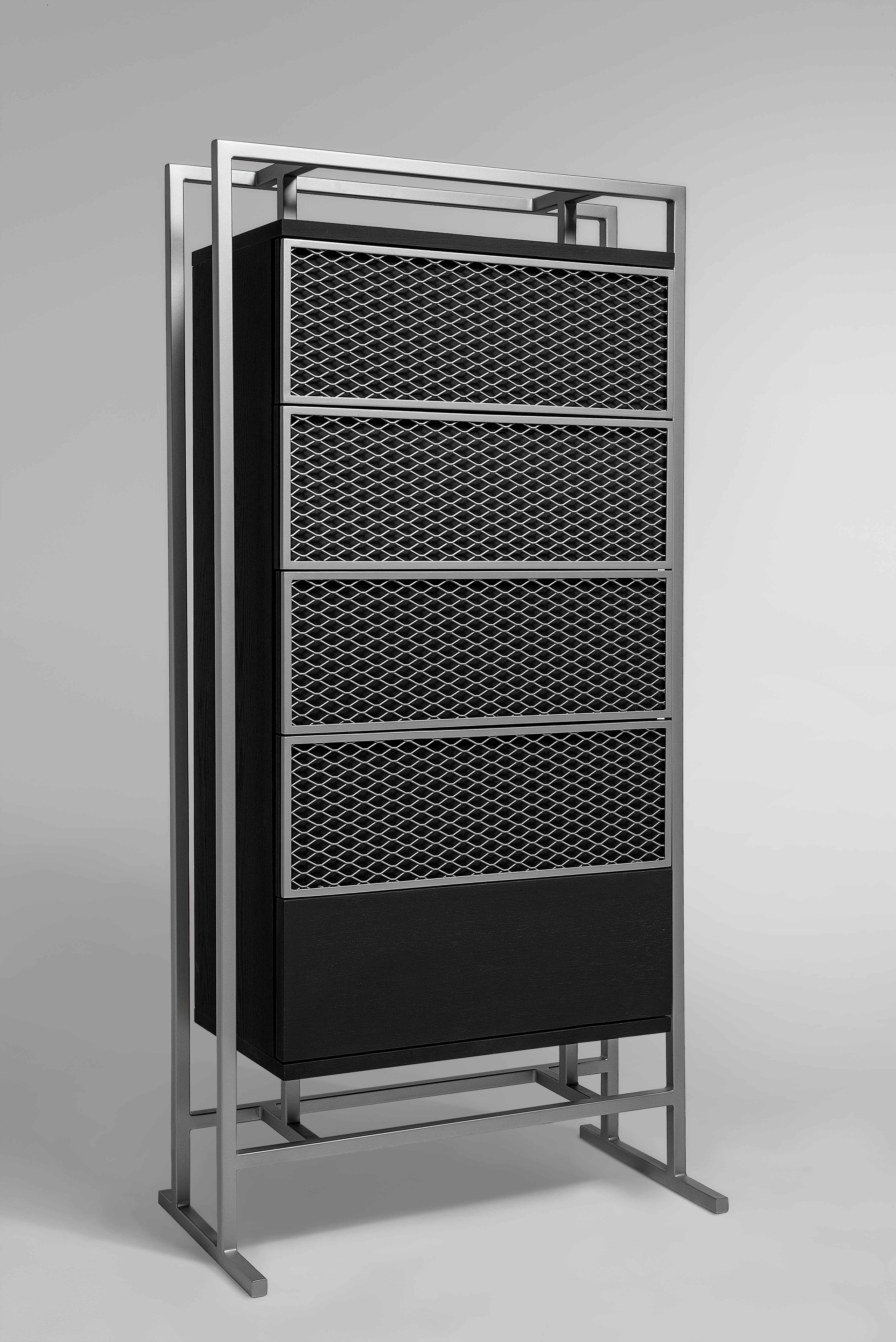 Excellent in size and style, the Ezera drawer is a perfect fit for any living room, narrow corridors and even entry halls. Made of wood, metal, and esigned in Brazil by Larissa Batista, this modern furniture piece is a master class of design that