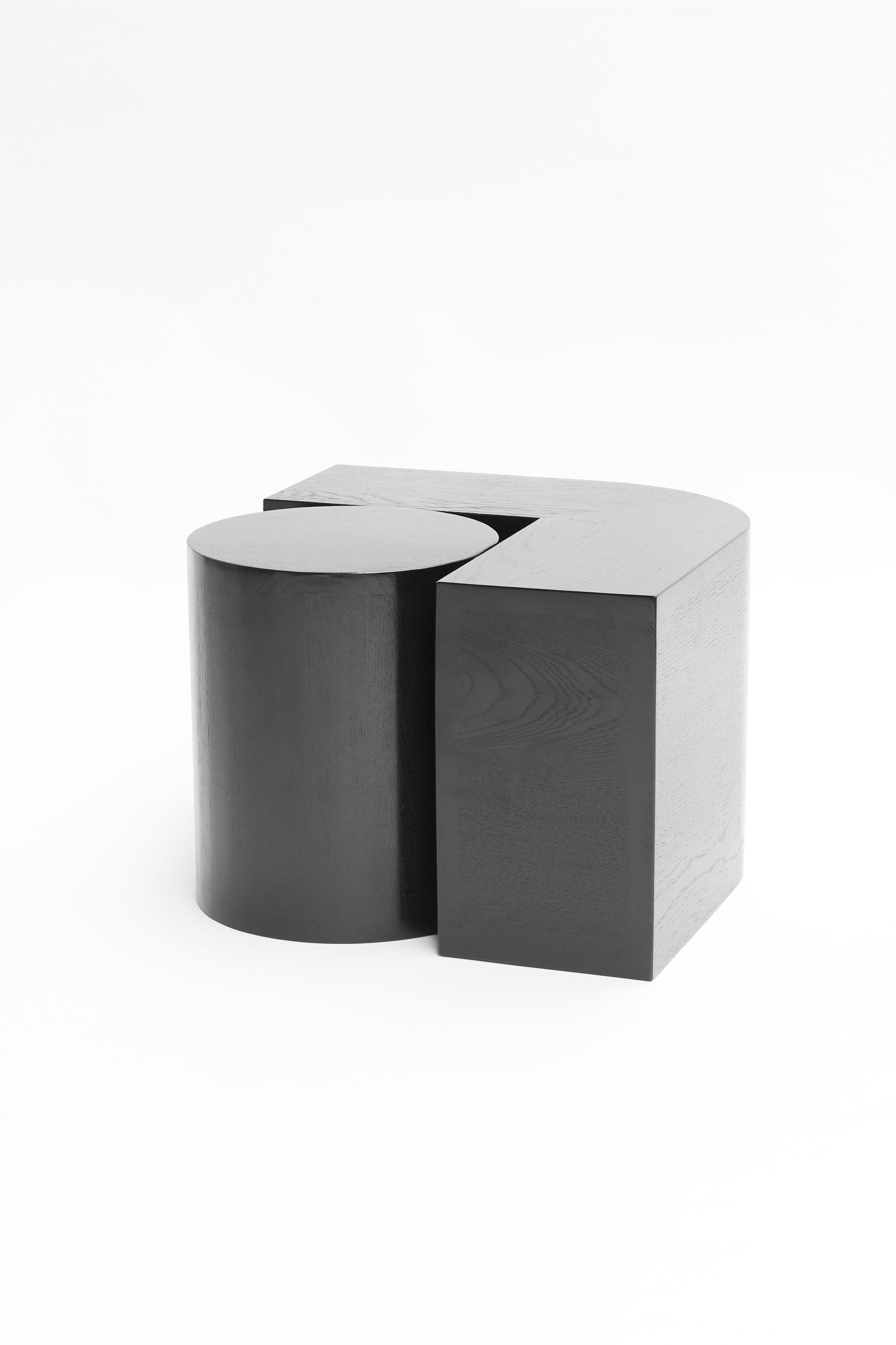 Néerlandais Sculpture en placage de chêne noir, X4 Objects, par le designer néerlandais Studio Verbaan. en vente