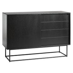 Enfilade haut Virka en chêne noir de Ropke Design and Moaak
