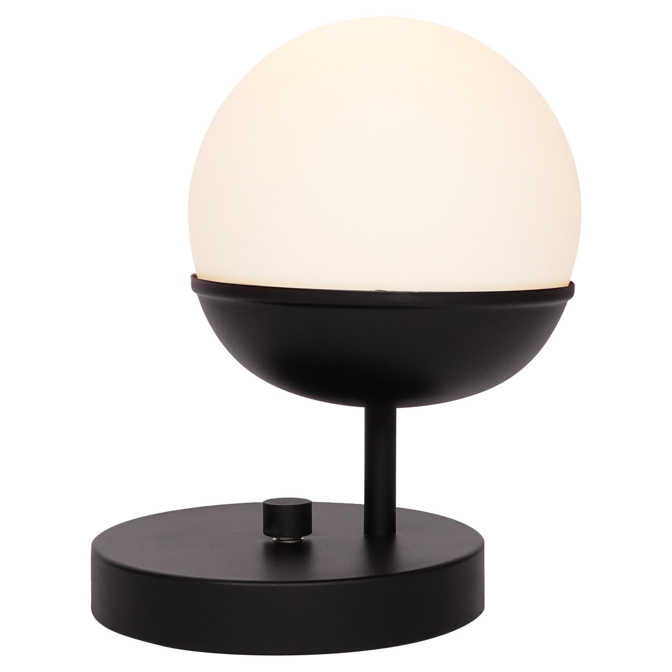 Lampe de table globe central noir cassé en vente