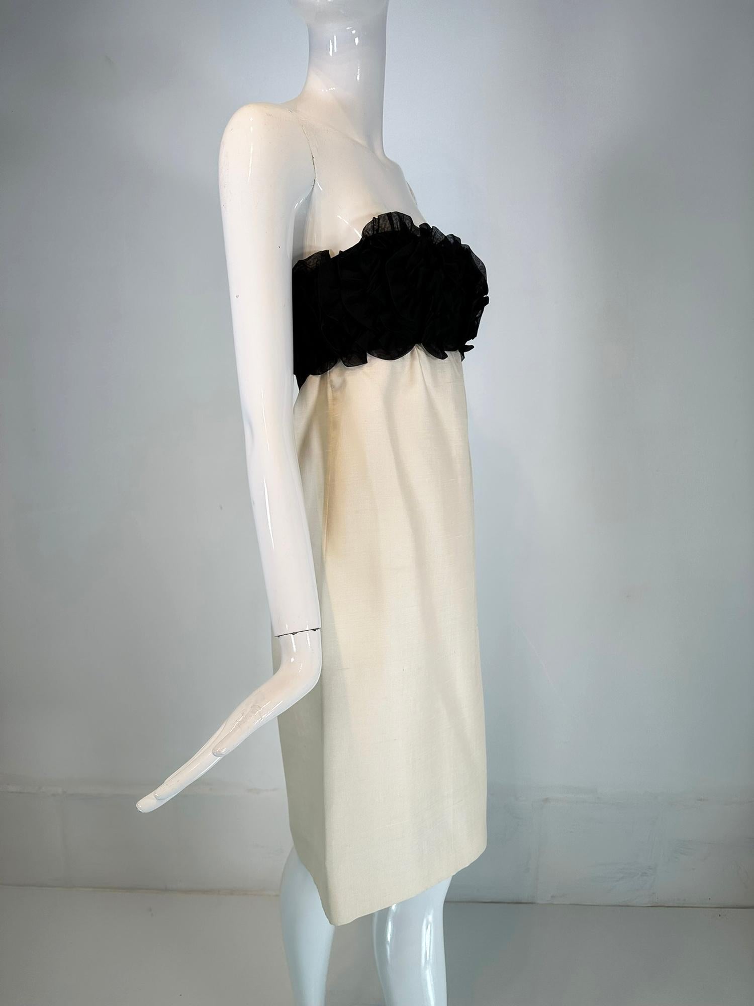 Black & Off White Organza & Slub Silk Strapless Cocktail Dress 1960s S.H. Hirsh In Good Condition For Sale In West Palm Beach, FL