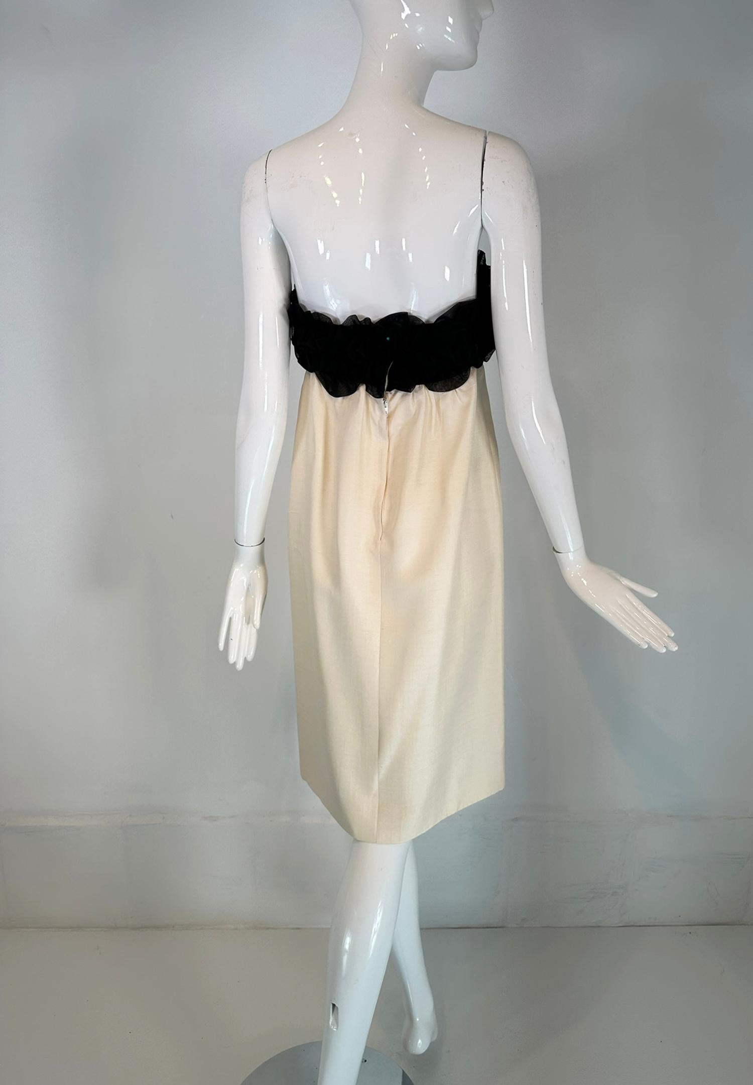 Women's Black & Off White Organza & Slub Silk Strapless Cocktail Dress 1960s S.H. Hirsh For Sale