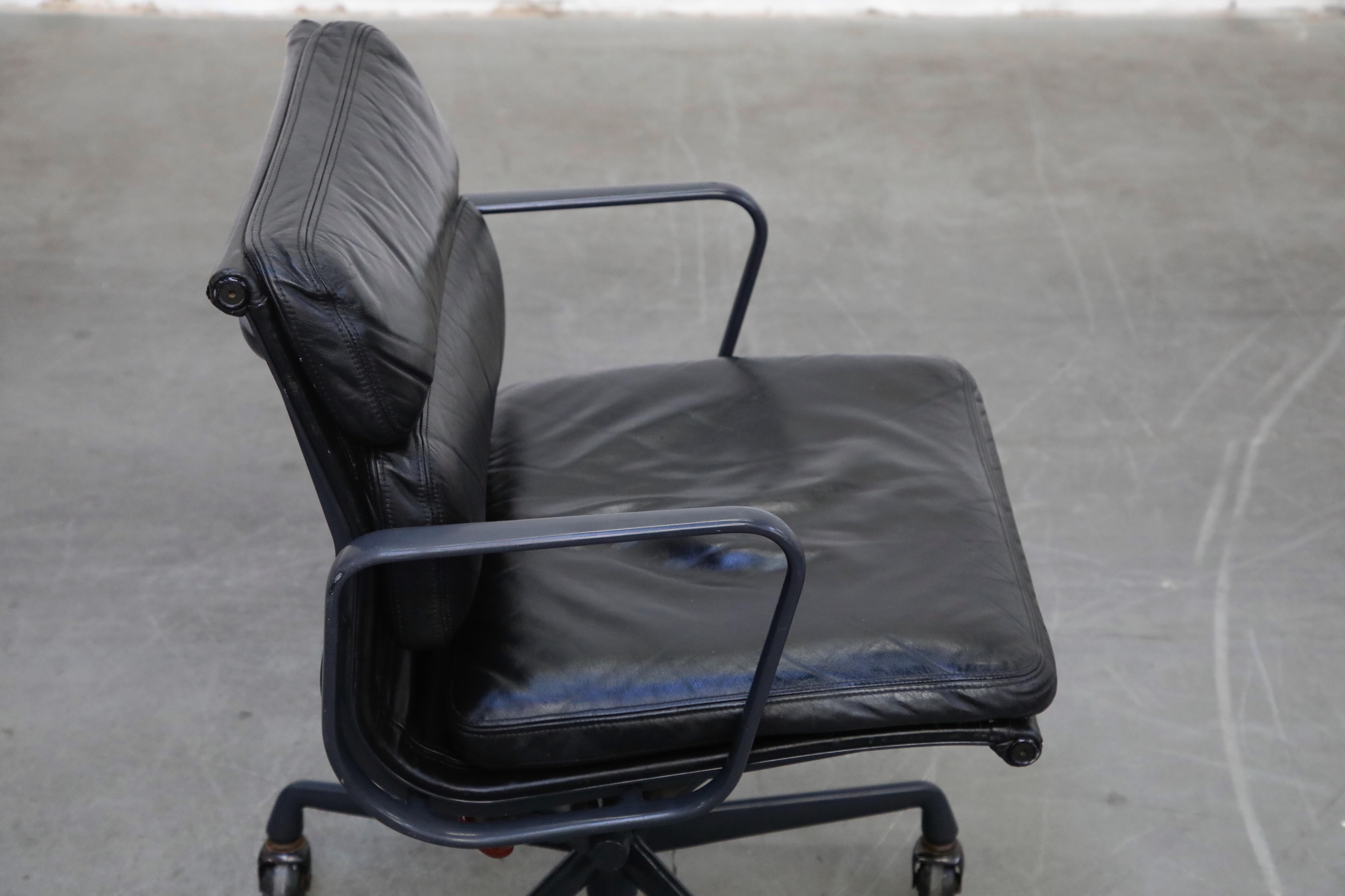 Black on Black Eames Soft Pad Management Chair by Eames for Herman Miller, 1992 6