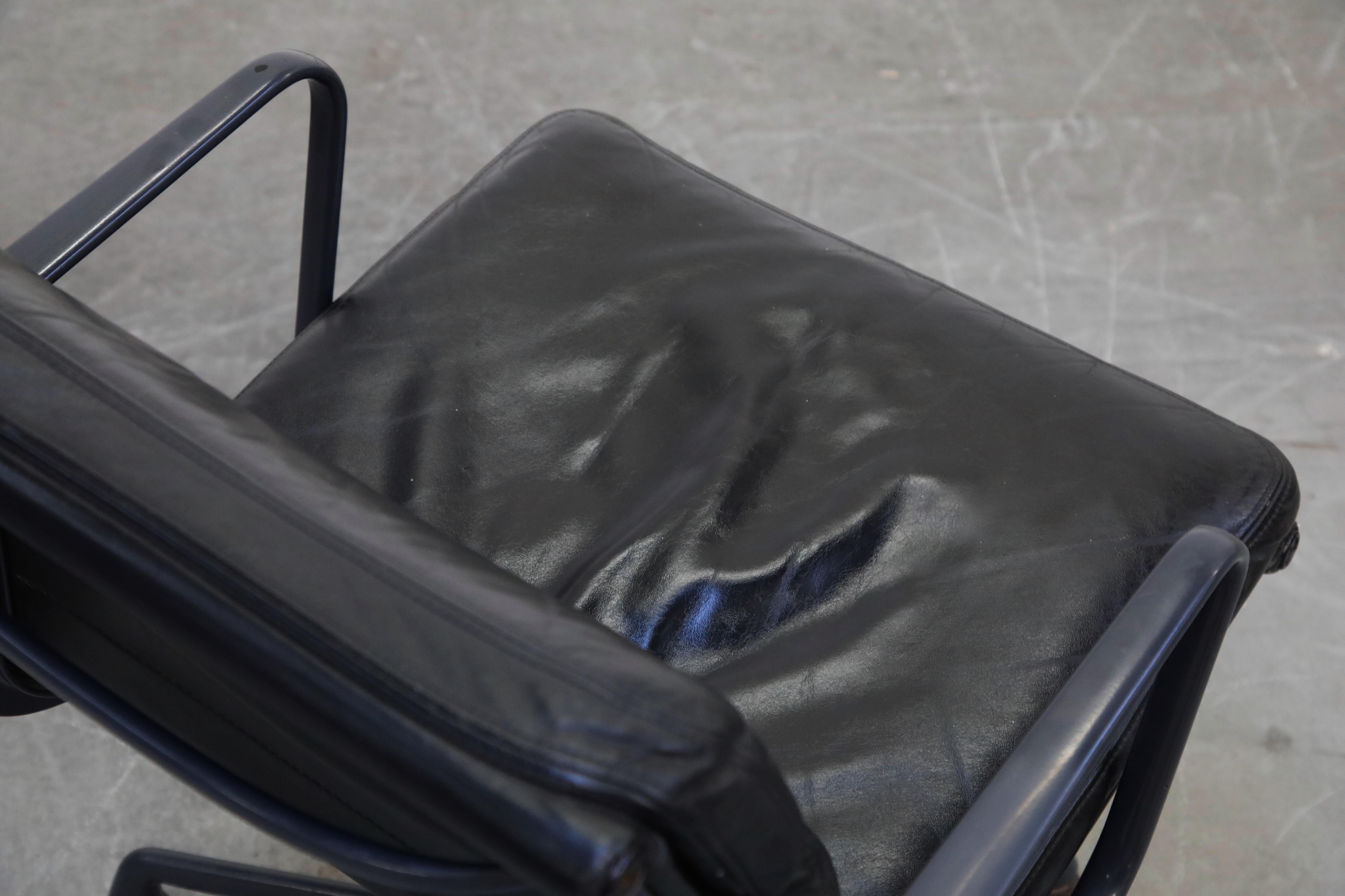 Black on Black Eames Soft Pad Management Chair by Eames for Herman Miller, 1992 10