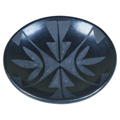 Plato de cerámica negro sobre negro de Maria Martinez