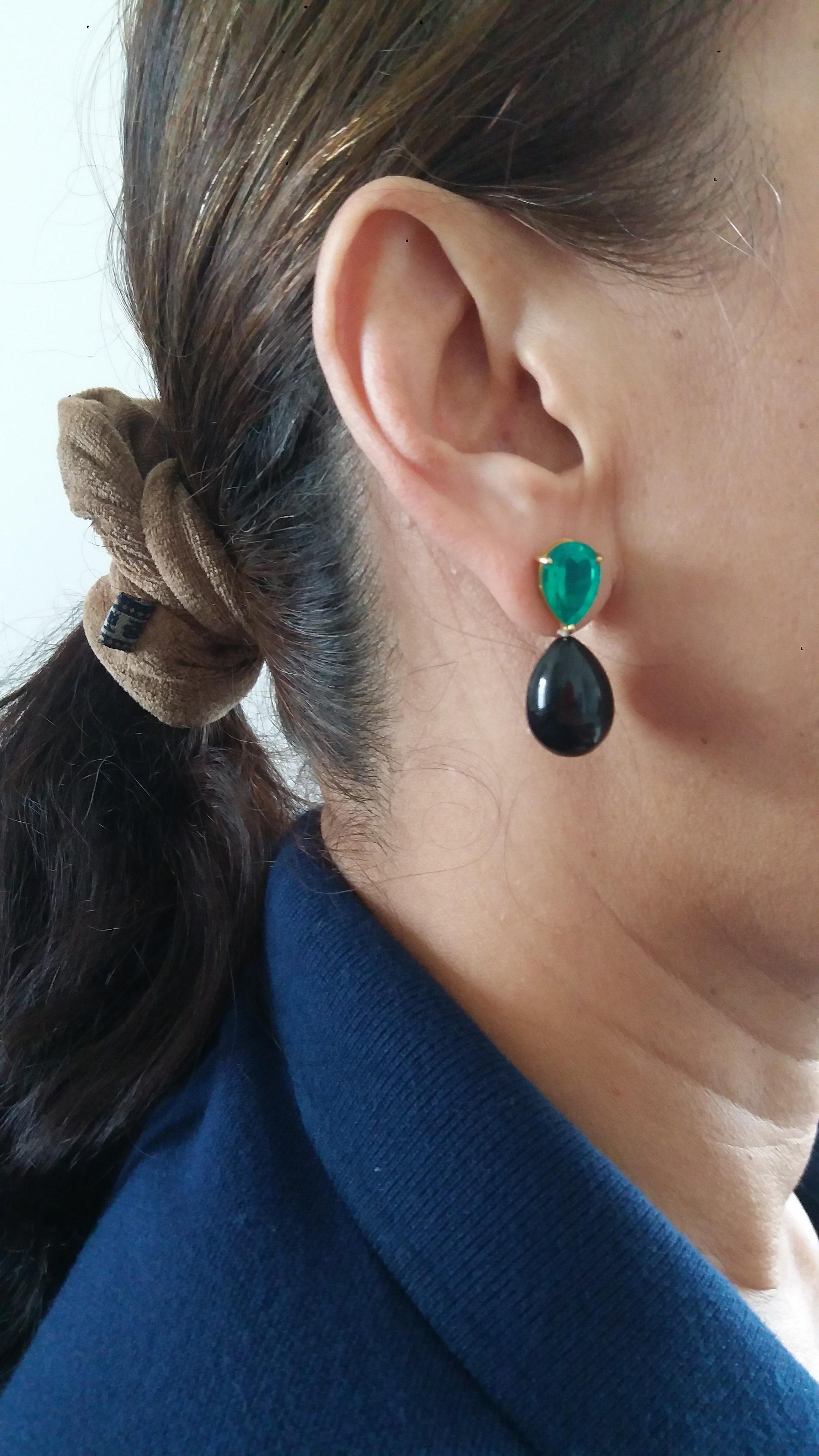 Boucles d'oreilles en or 14 carats avec onix noire en forme de poire facettée et quartz vert en vente 4