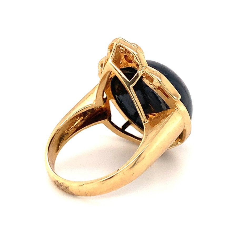 Women's Black Onyx and Diamond 18K Yellow Gold Ring, circa 1970s For Sale