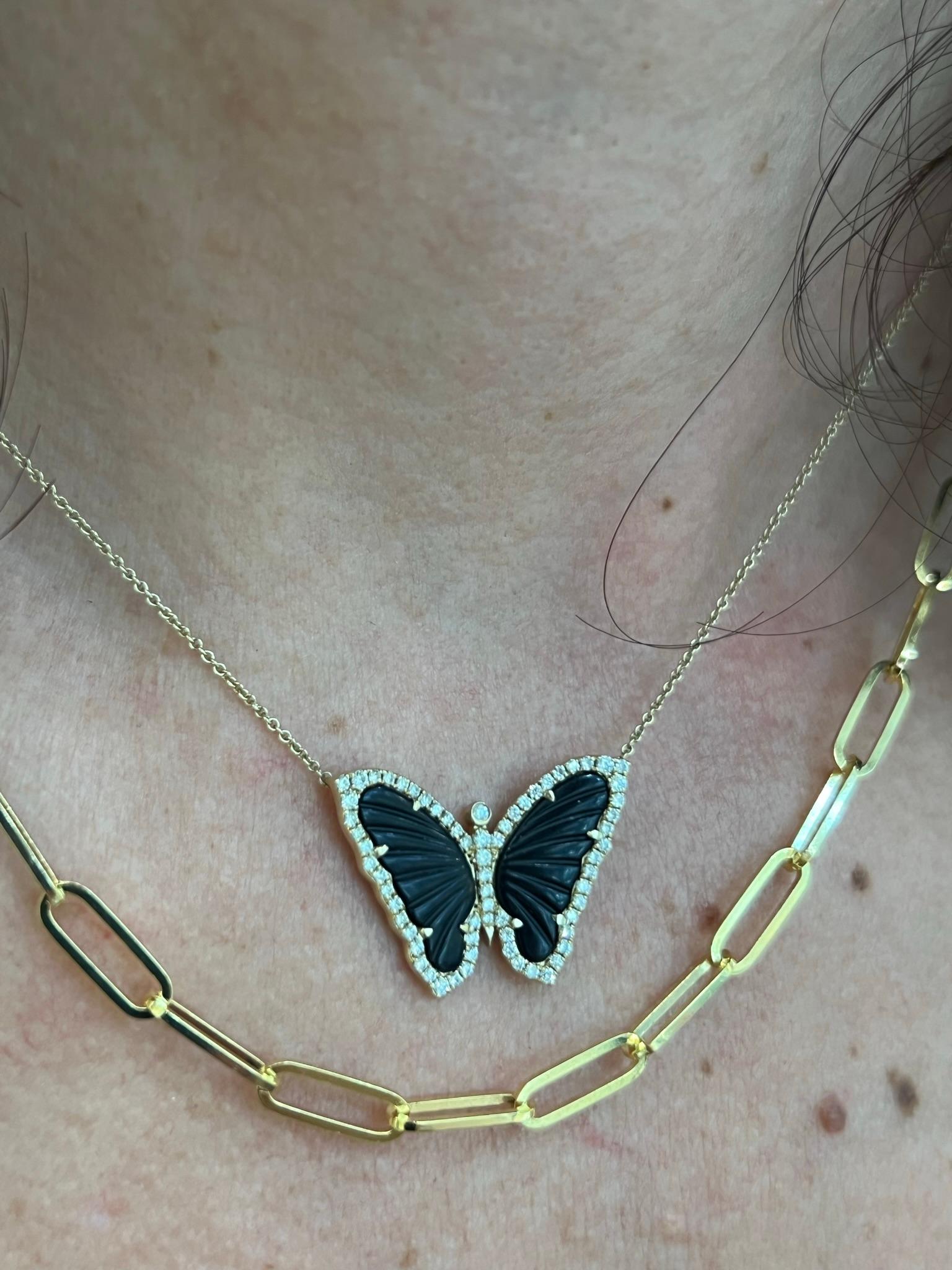 Taille ronde Collier pendentif papillon en onyx noir et diamants en vente