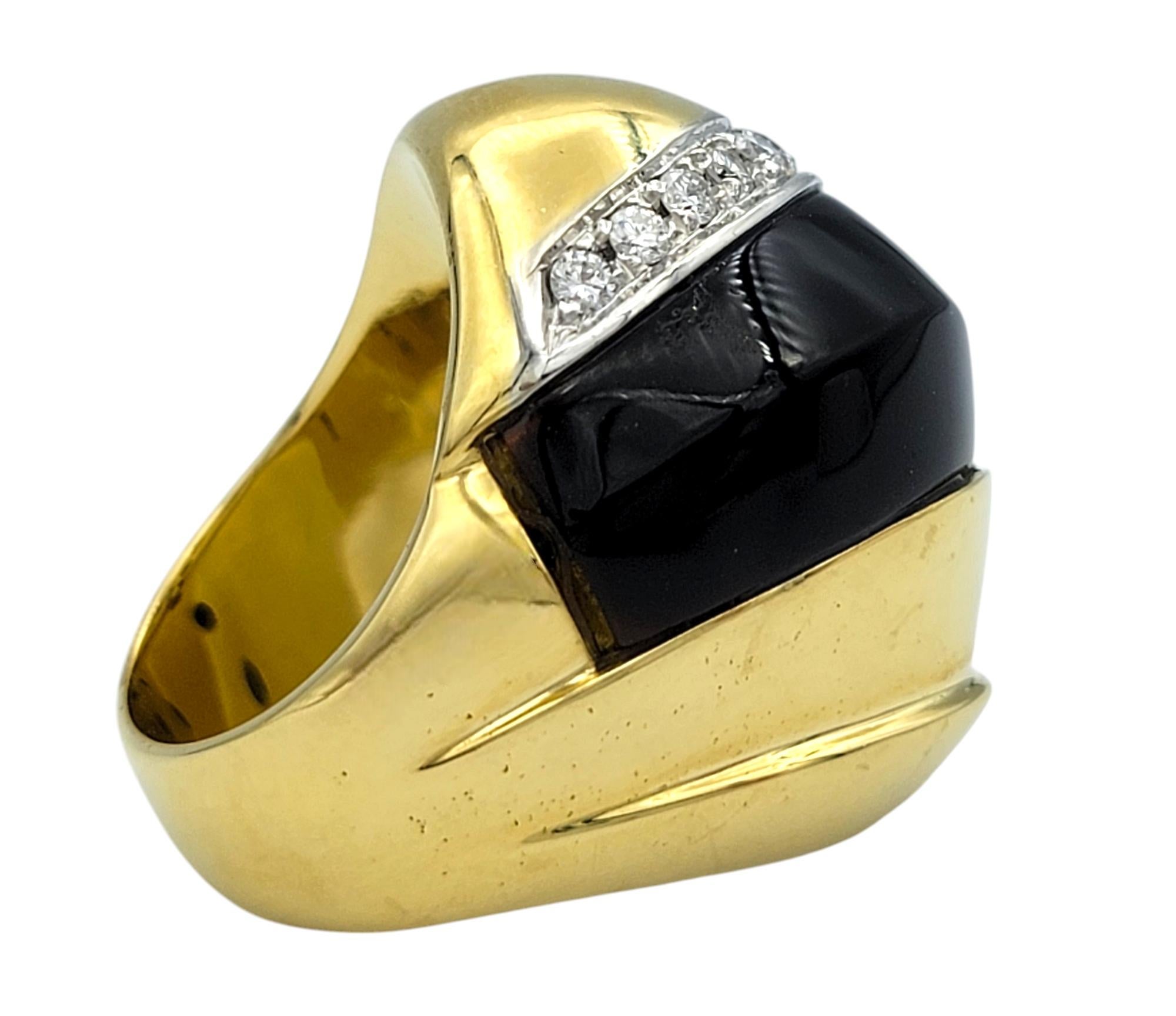 Donna Anello con cupola in onice nera e diamanti in oro lucido bicolore 18 carati in vendita