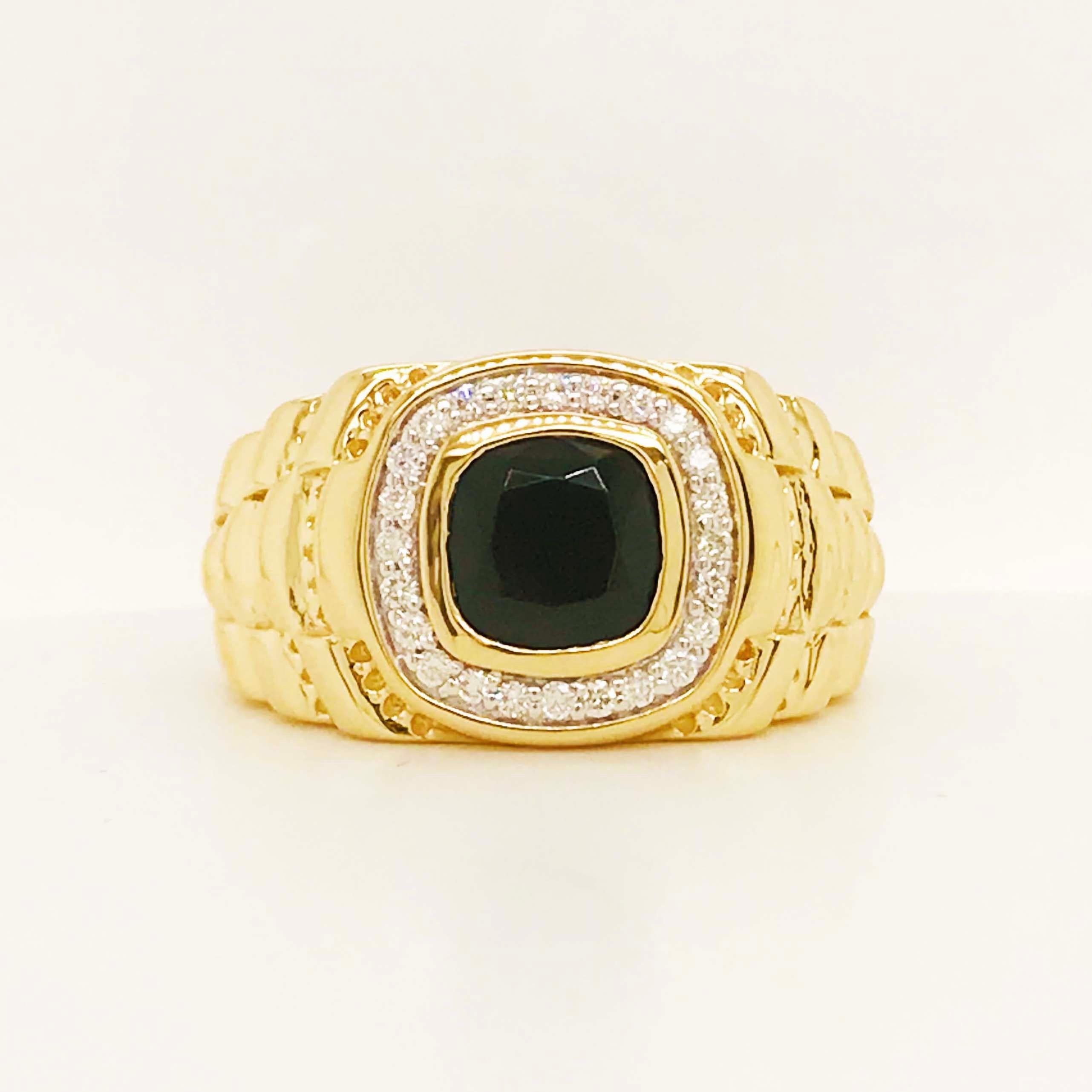 For Sale:  Black Onyx and Diamond Halo Men's Band 14K Yellow Gold .25 Carat Diamond Ring 3