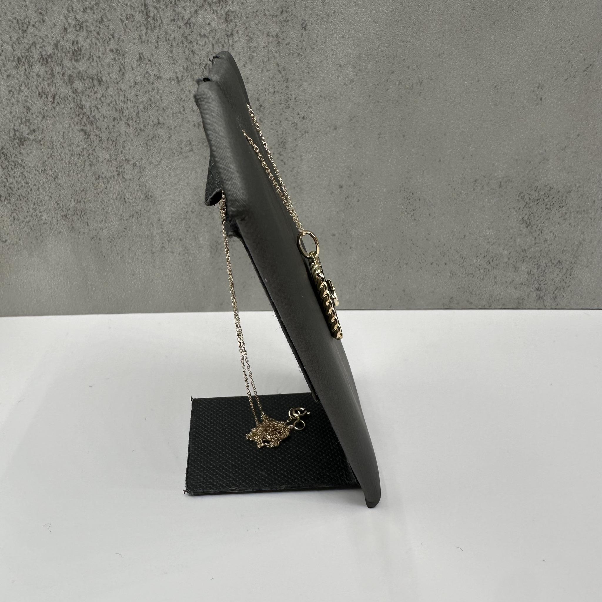 Collar de Ónix Negro y Diamantes en Oro Amarillo de 10kt - 0.06ctw Diamantes, 18 In. Corte redondo en venta