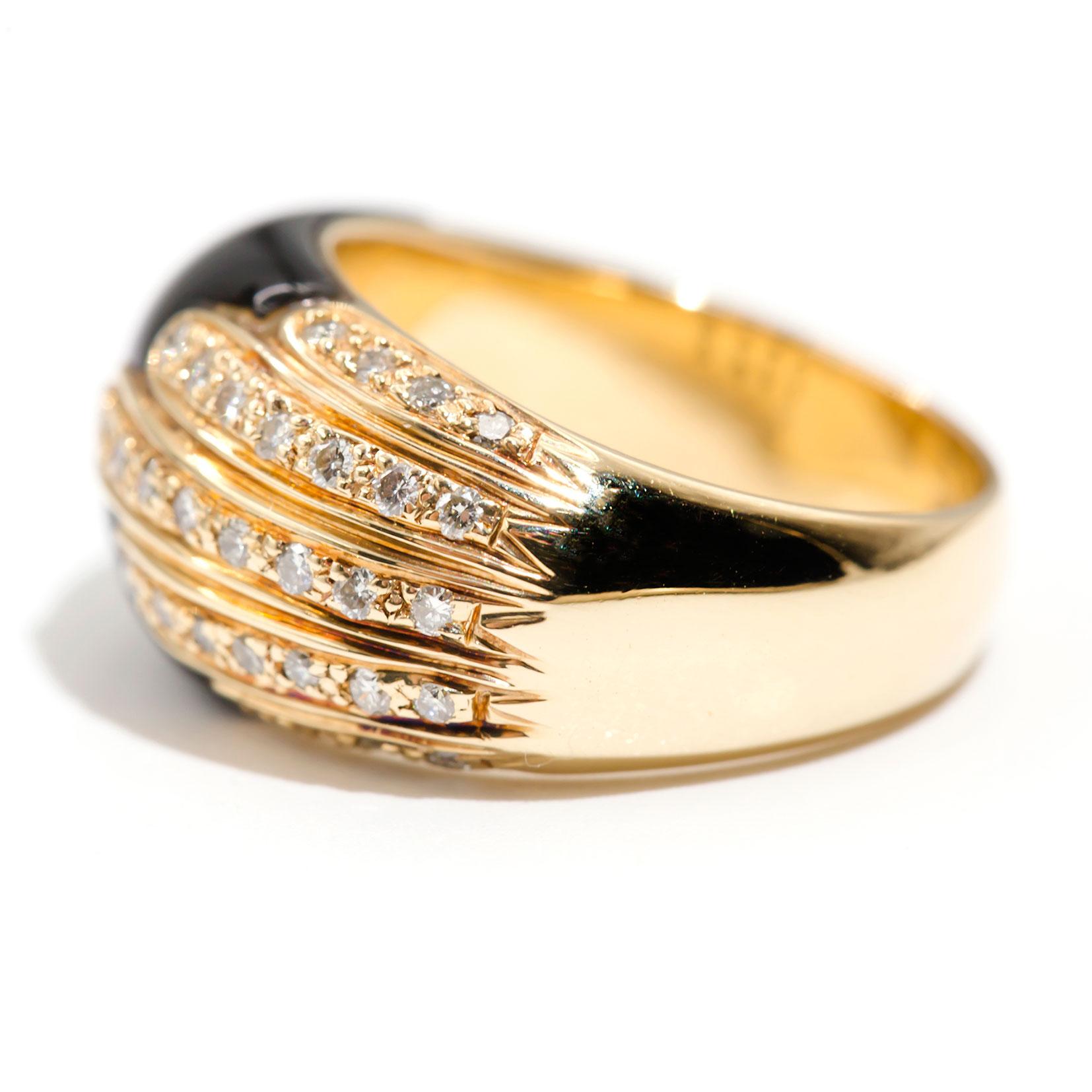 Modern Black Onyx and Round Brilliant Diamonds 18 Carat Yellow Gold Vintage Dome Ring