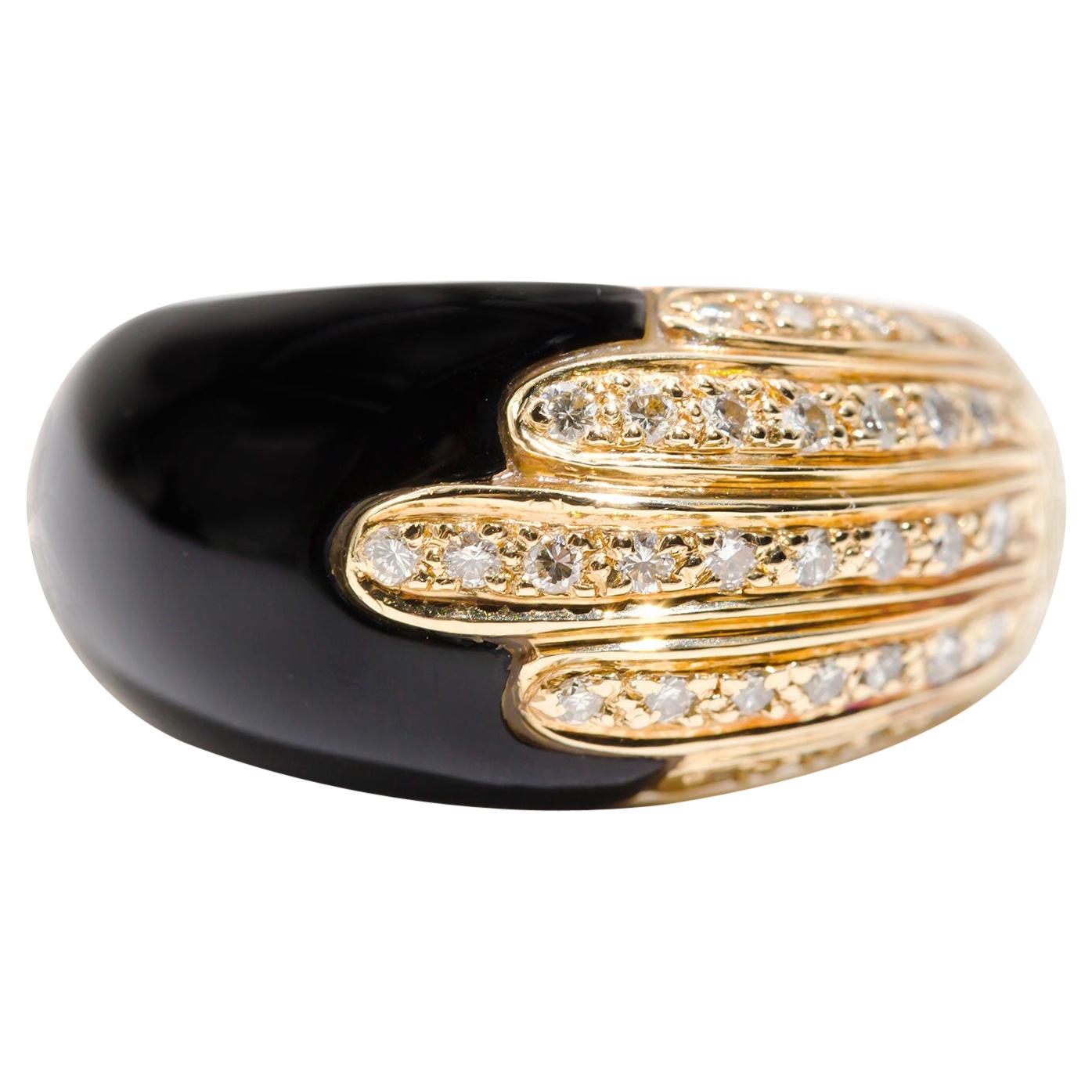 Black Onyx and Round Brilliant Diamonds 18 Carat Yellow Gold Vintage Dome Ring