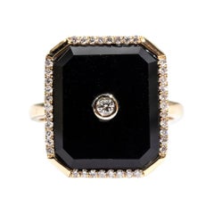 Black Onyx and Round Diamond 9 Carat Yellow Gold Vintage Ring