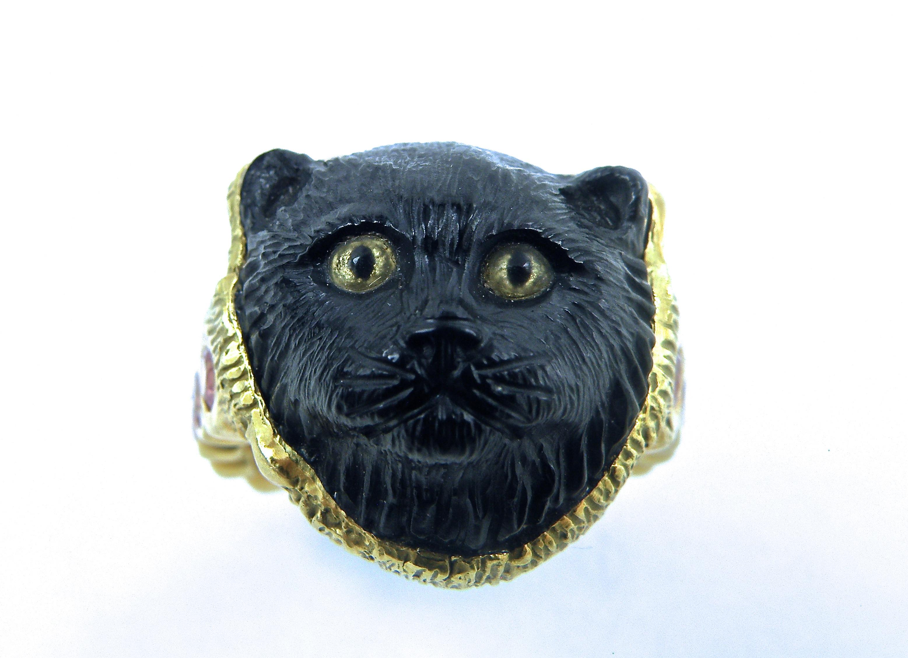 Black Onyx cat with pink sapphire band ring In New Condition For Sale In Cohasset, MA