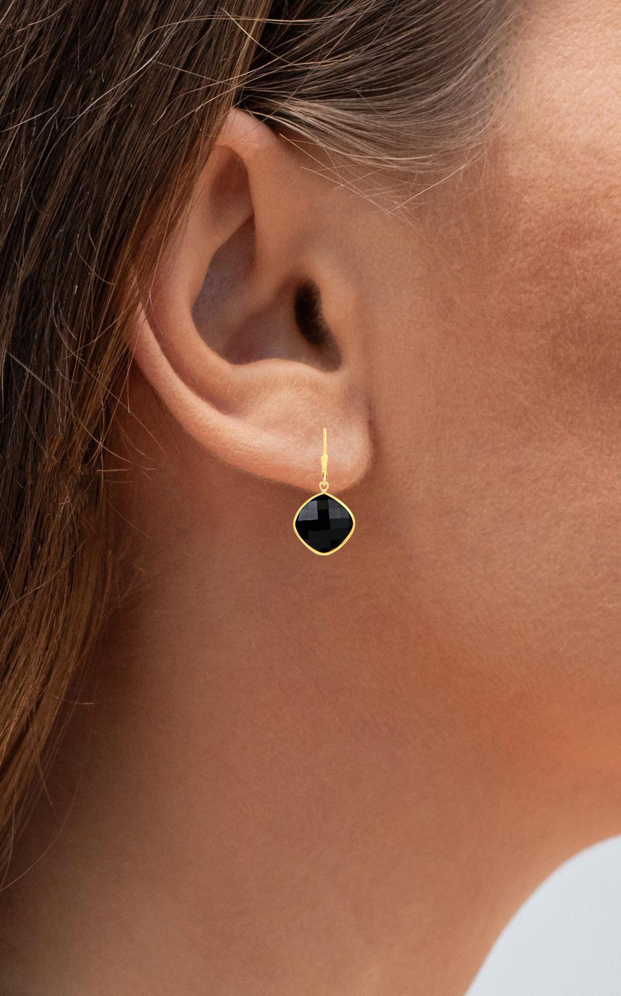 Contemporary Black Onyx Dangle Earrings 19.5 Carats 18K Yellow Gold Plated Sterling Silver For Sale