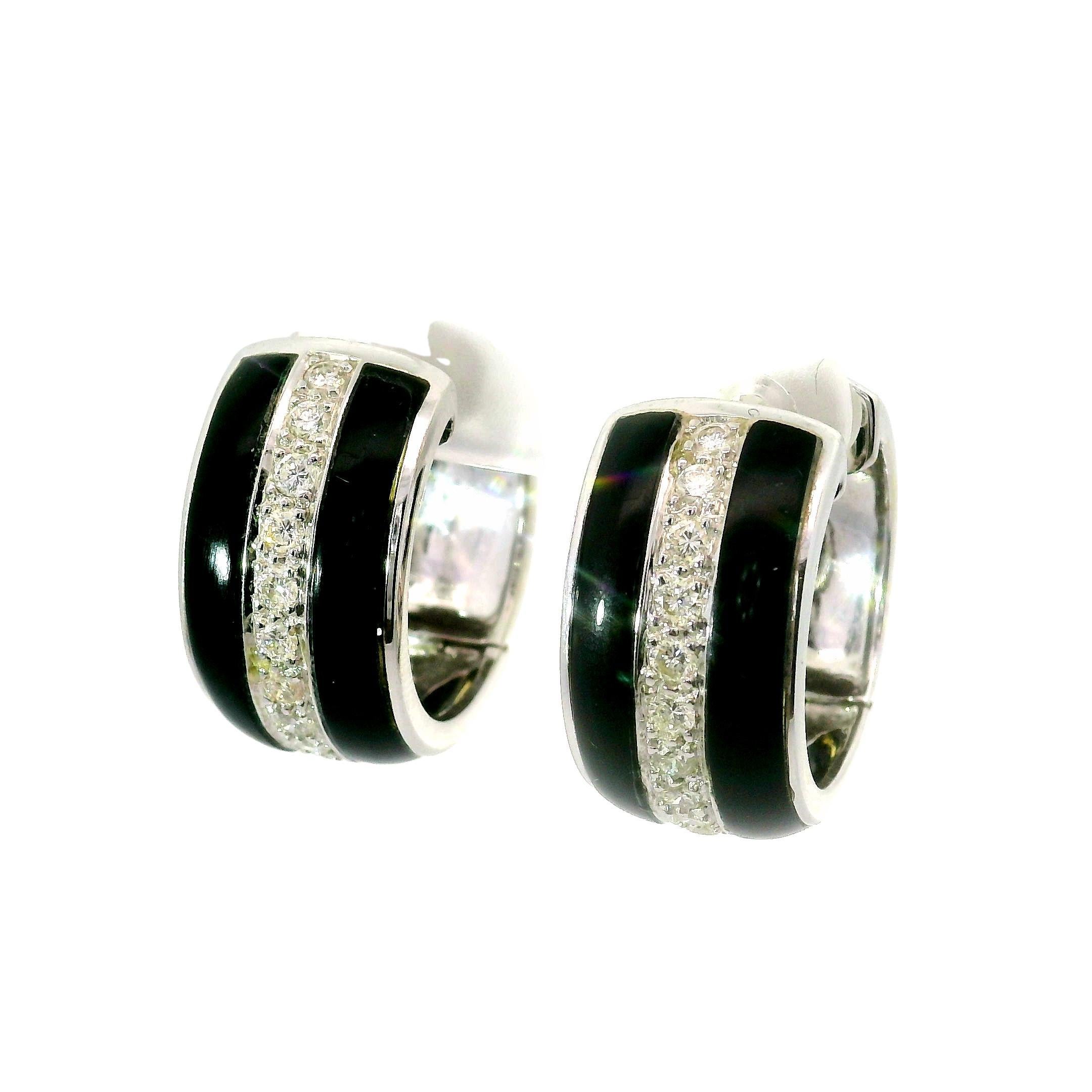 Contemporain Onyx noir Diamant Boucles d'oreilles Huggie en or blanc 18k en vente