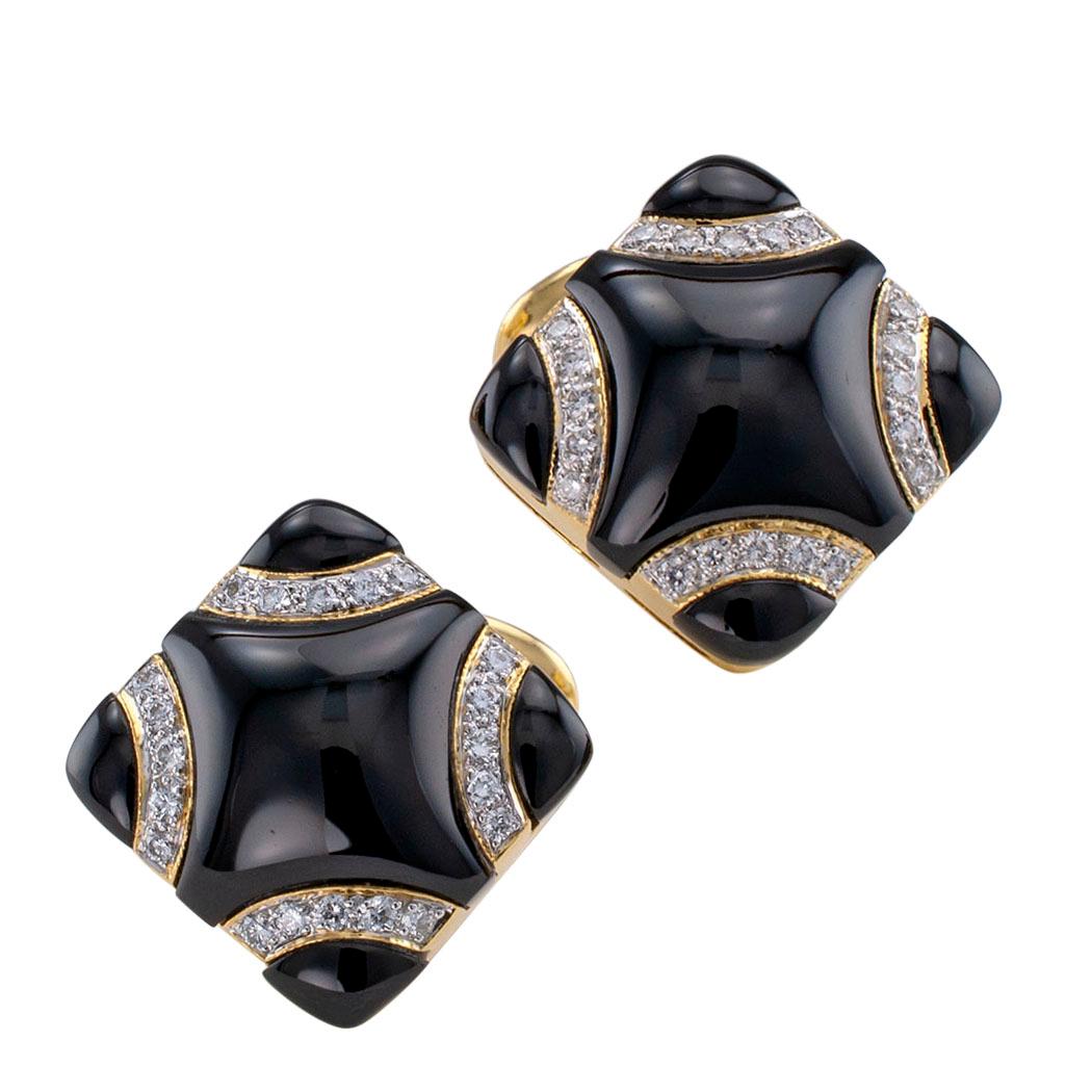 Black Onyx Diamond Gold Cufflinks In Good Condition In Los Angeles, CA