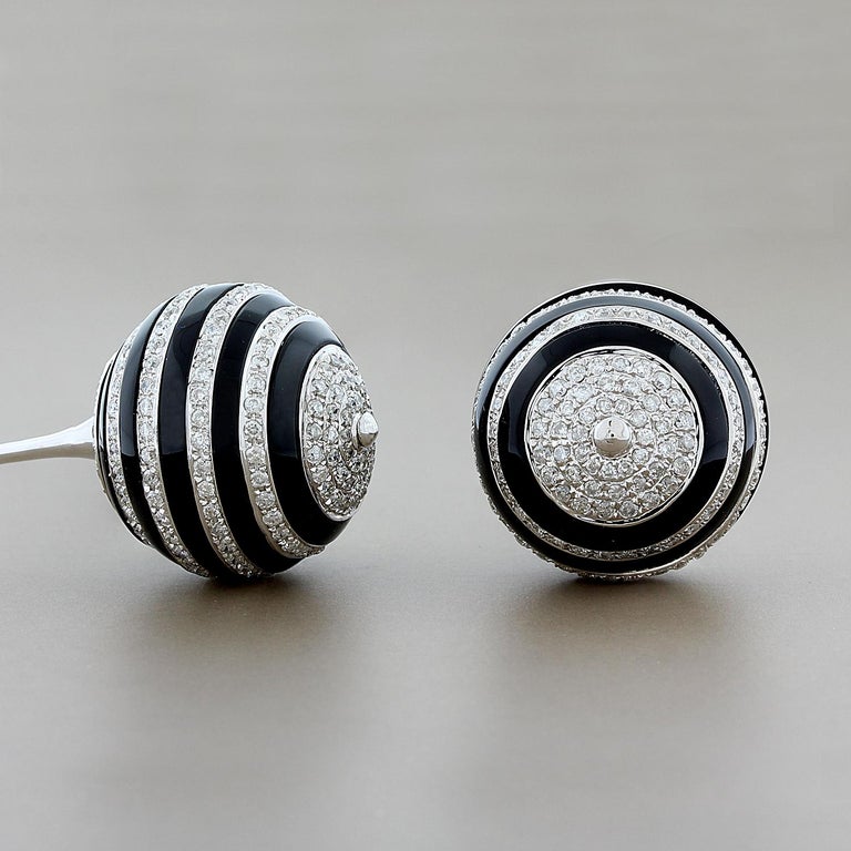 small emerald earrings studs