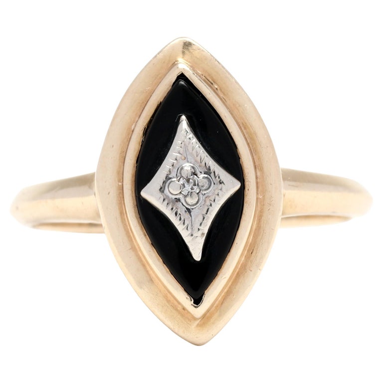 Vintage American 10ct Yellow Gold Onyx Signet Ring, Circa 1960 at 1stDibs   vintage onyx signet ring, vintage gold onyx ring, mens vintage gold onyx  ring