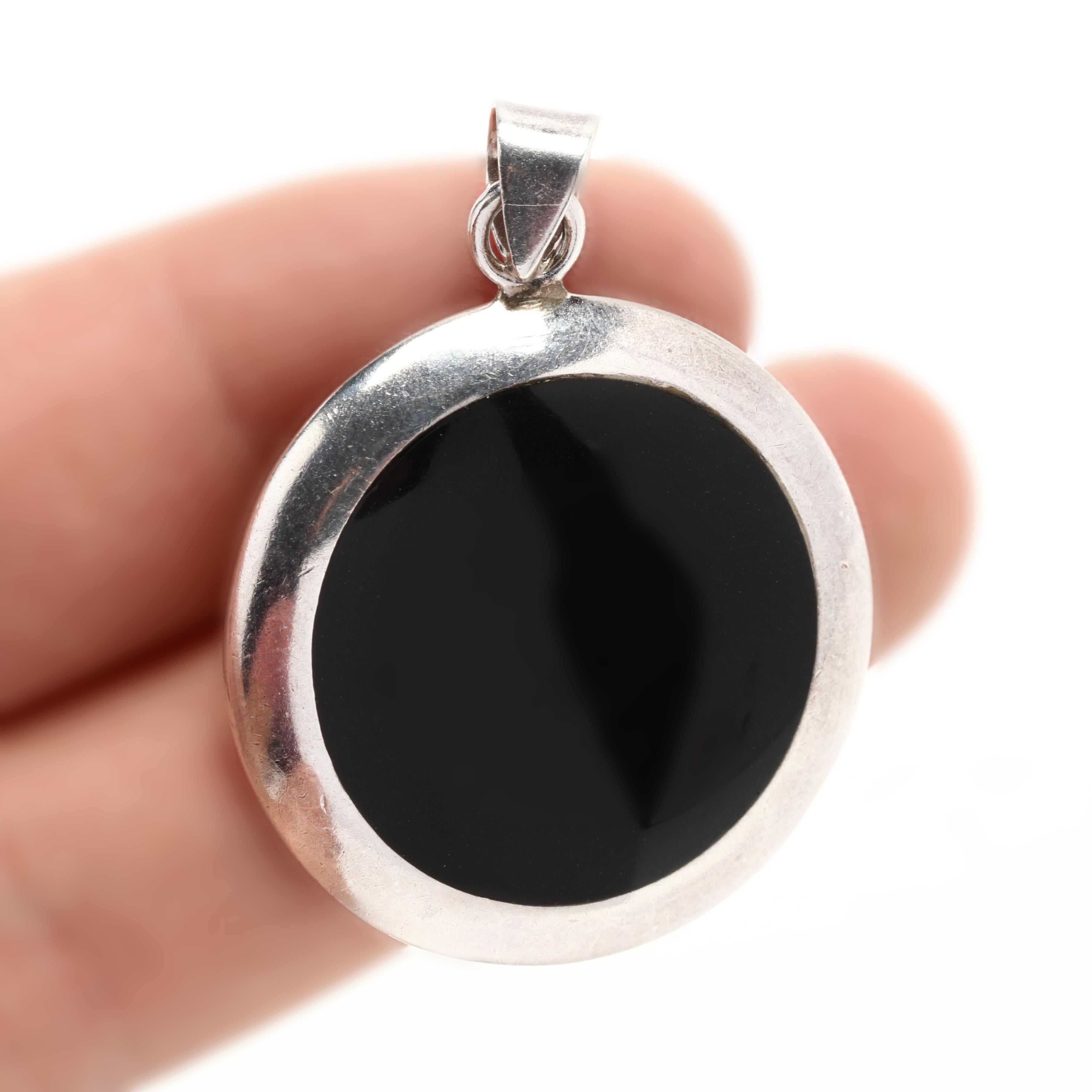 Black Onyx Disc Pendant, Sterling Silver, Round Black Onyx Pendant In Good Condition In McLeansville, NC