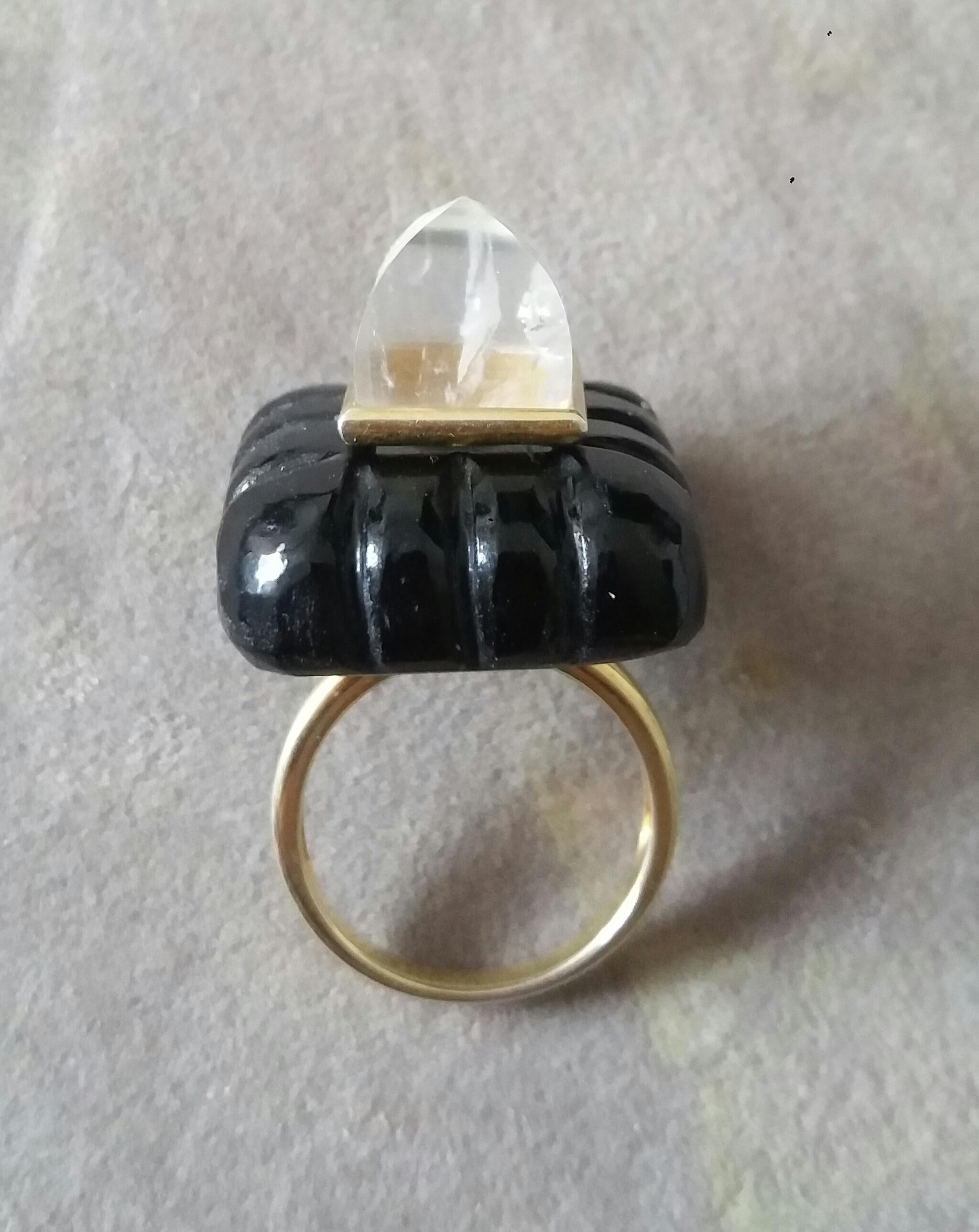Schwarzer Onyx eingraviert Rechteckige Form Natürliche Quarz Pyramide 14k Solid Gold Ring Damen im Angebot