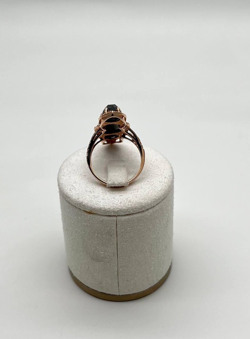 Anillo de oro de 14 quilates con halo de diamantes facetados de ónice negro en venta 5