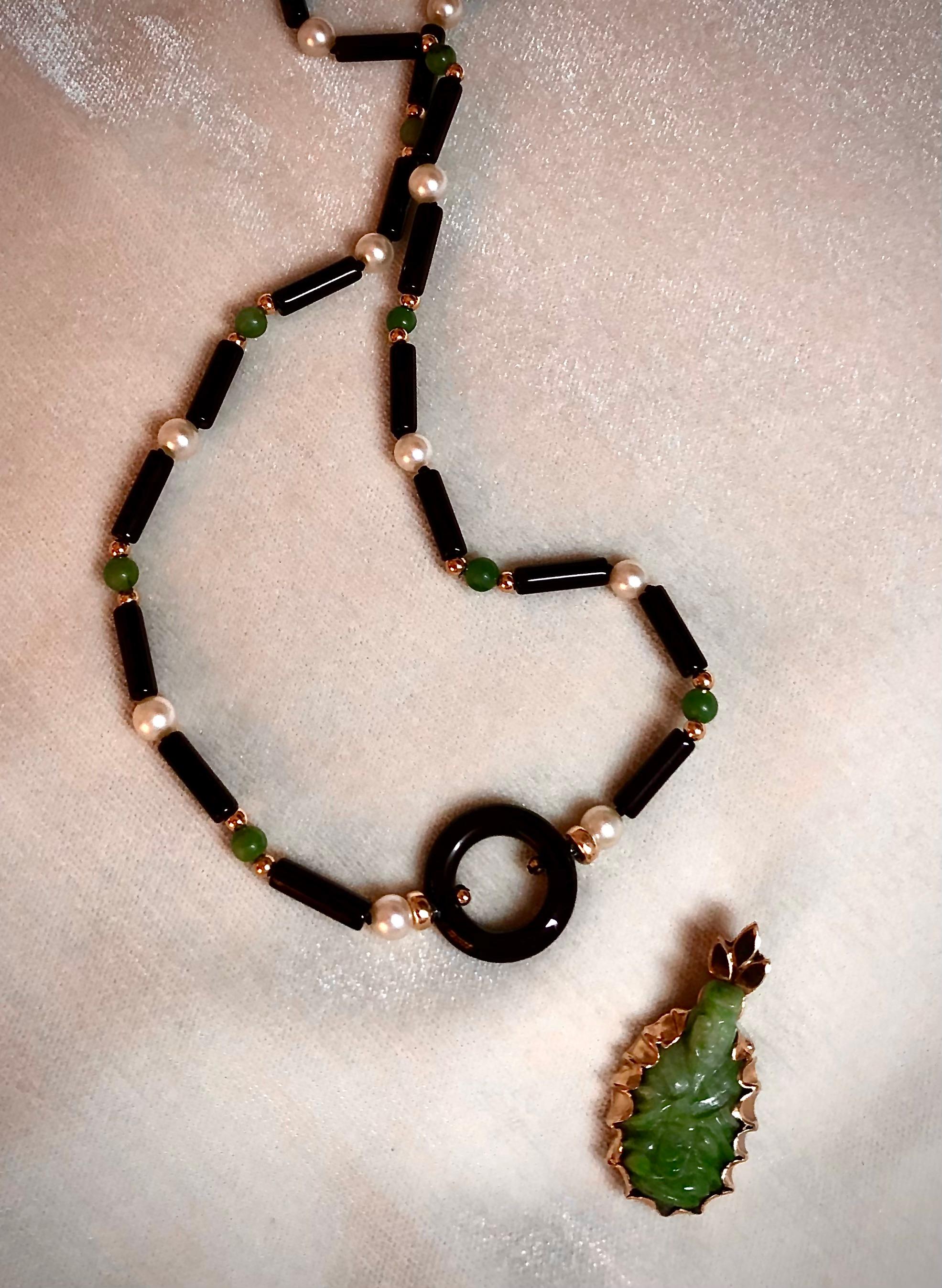 Black onyx, green jade and 14kt gold necklace In New Condition For Sale In New Orleans, LA