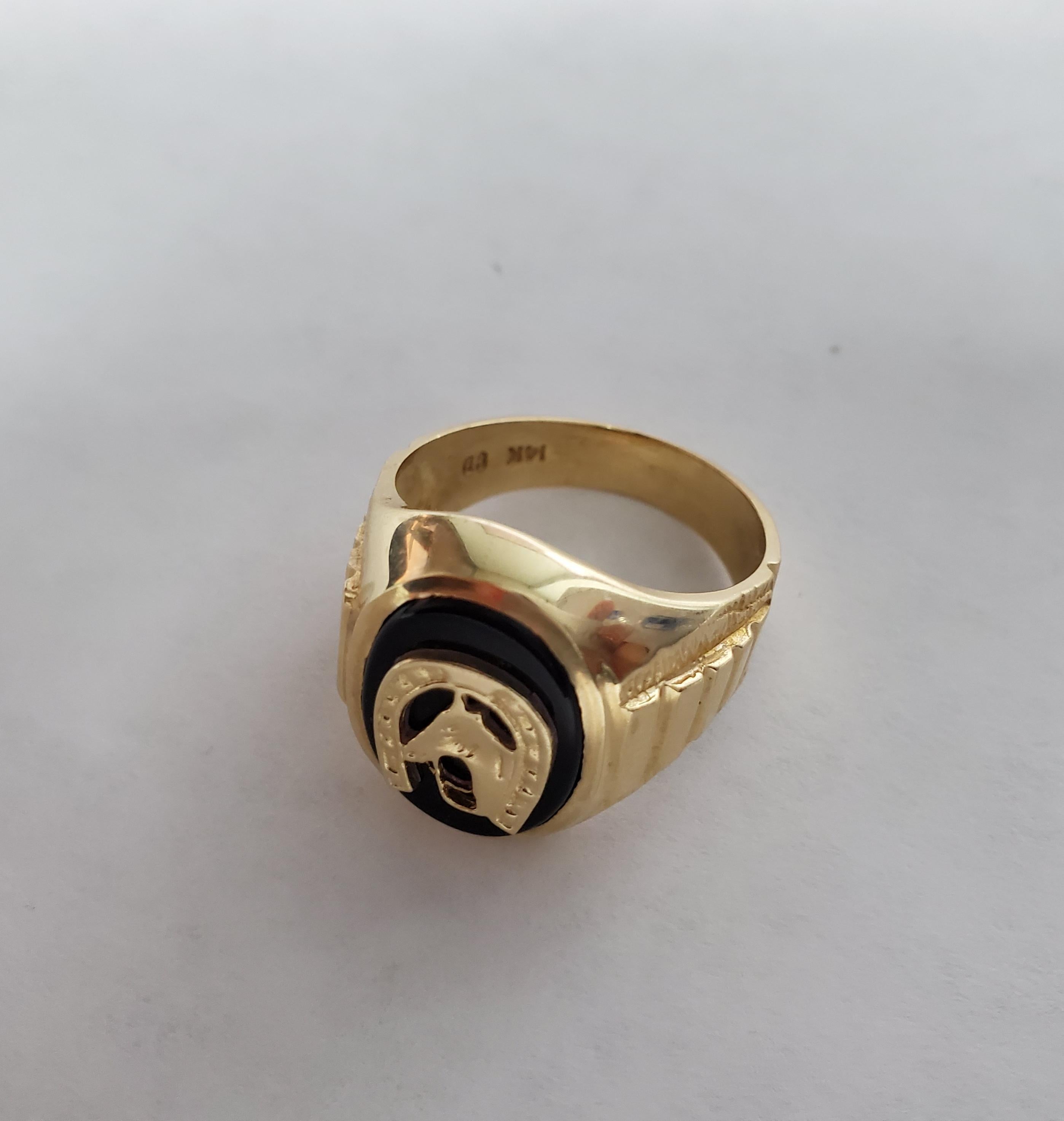 Oval Cut Black Onyx Horseshoe Horse Head Ring 14k Yellow Gold  For Sale