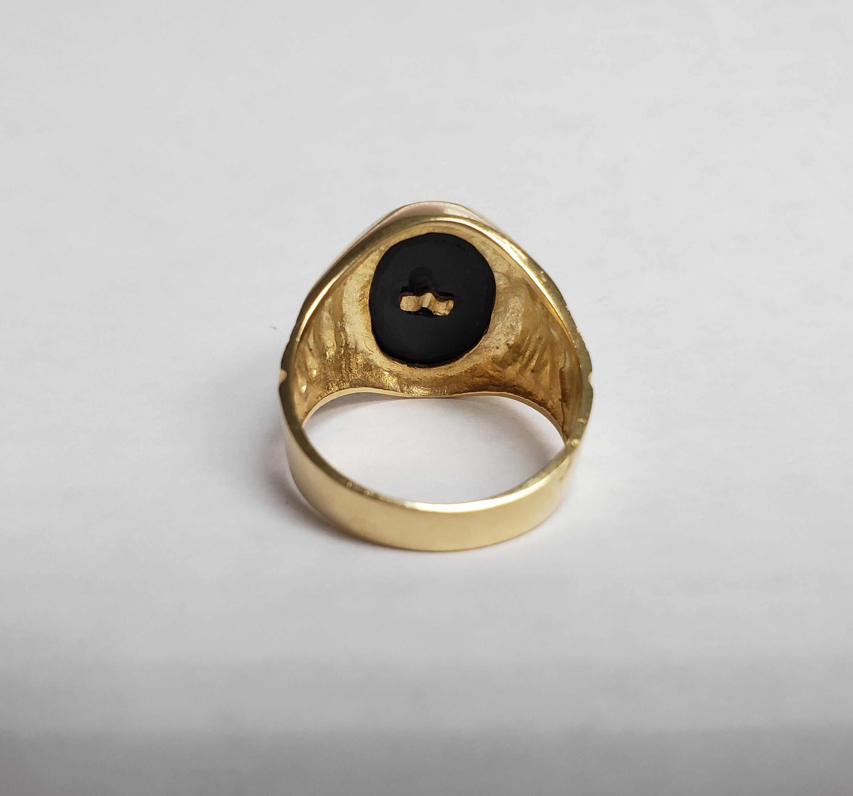 Black Onyx Horseshoe Horse Head Ring 14k Yellow Gold  In New Condition For Sale In Sugar Land, TX