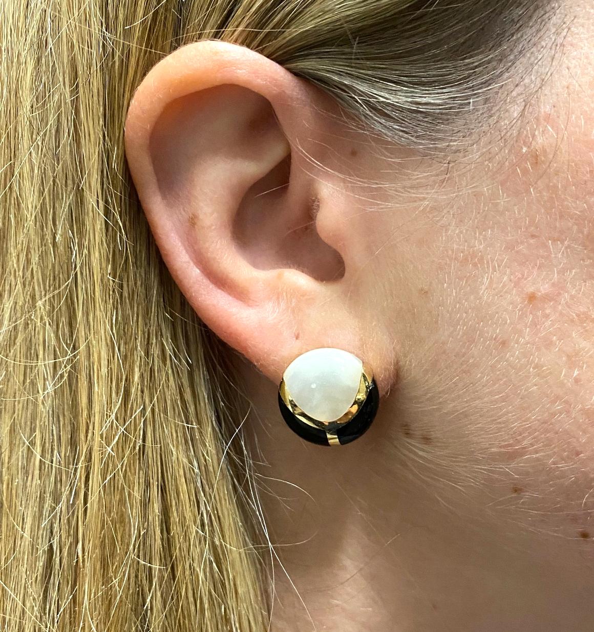Contemporary Black Onyx & Mother of Pearl Inlay Yellow Gold Button Earrings