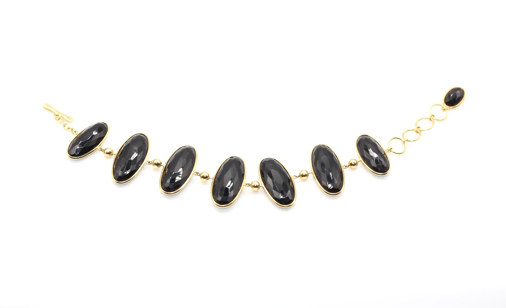 Oval Cut Black Onyx  Mother-Of-Pearl Toggle Double Sided Bracelet 18K  Gold, 1970 For Sale