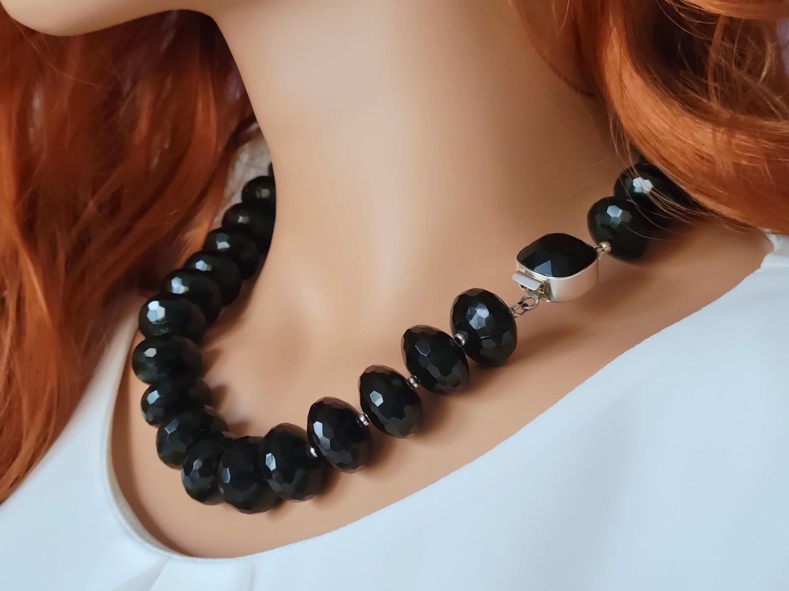 Black Onyx Necklace With Hand Painted Bead On Black Rectangular Agate For Sale 4