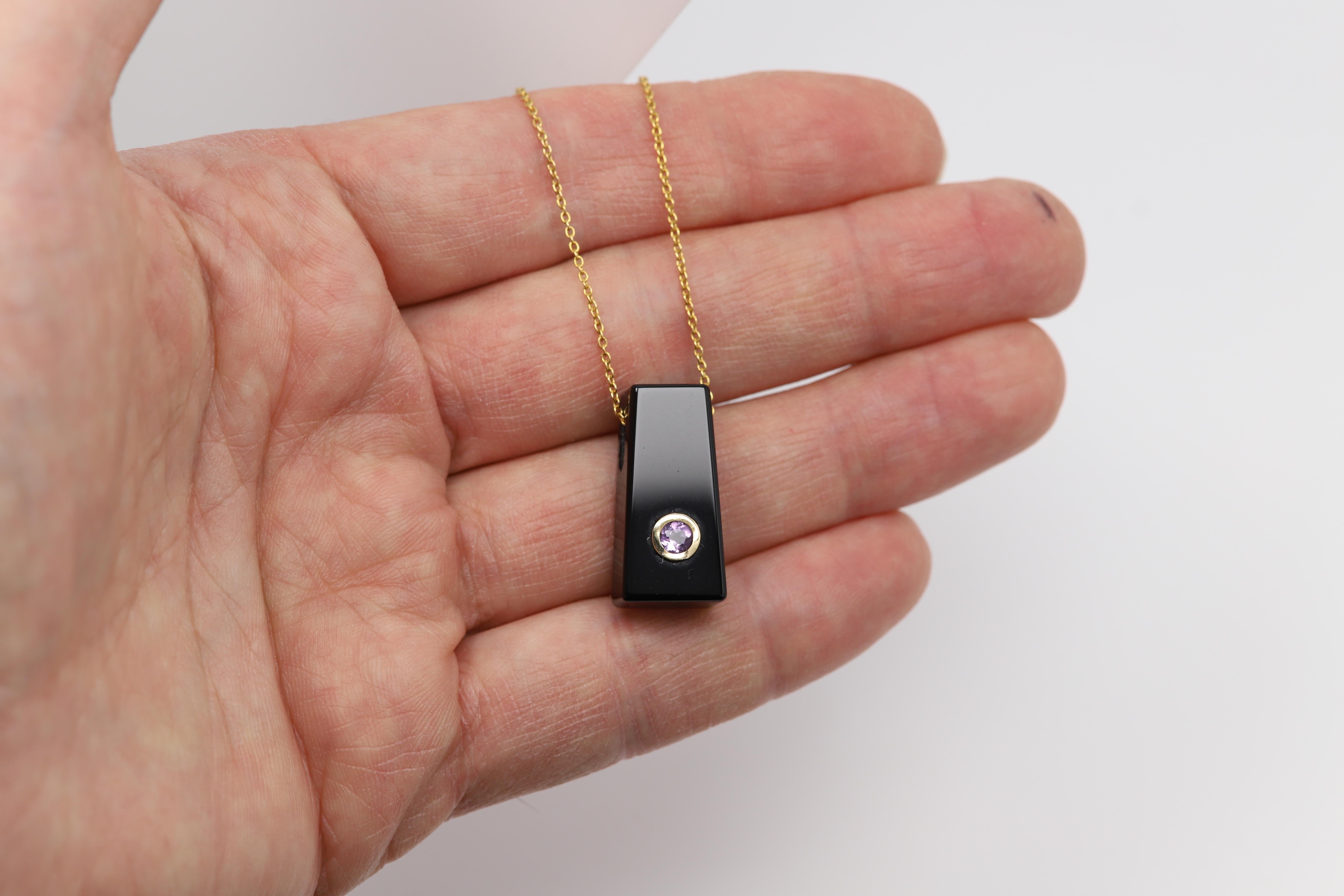 Pendentif Onyx noir Pierre Améthyste violette Or jaune 14 carats Neuf - En vente à Brooklyn, NY