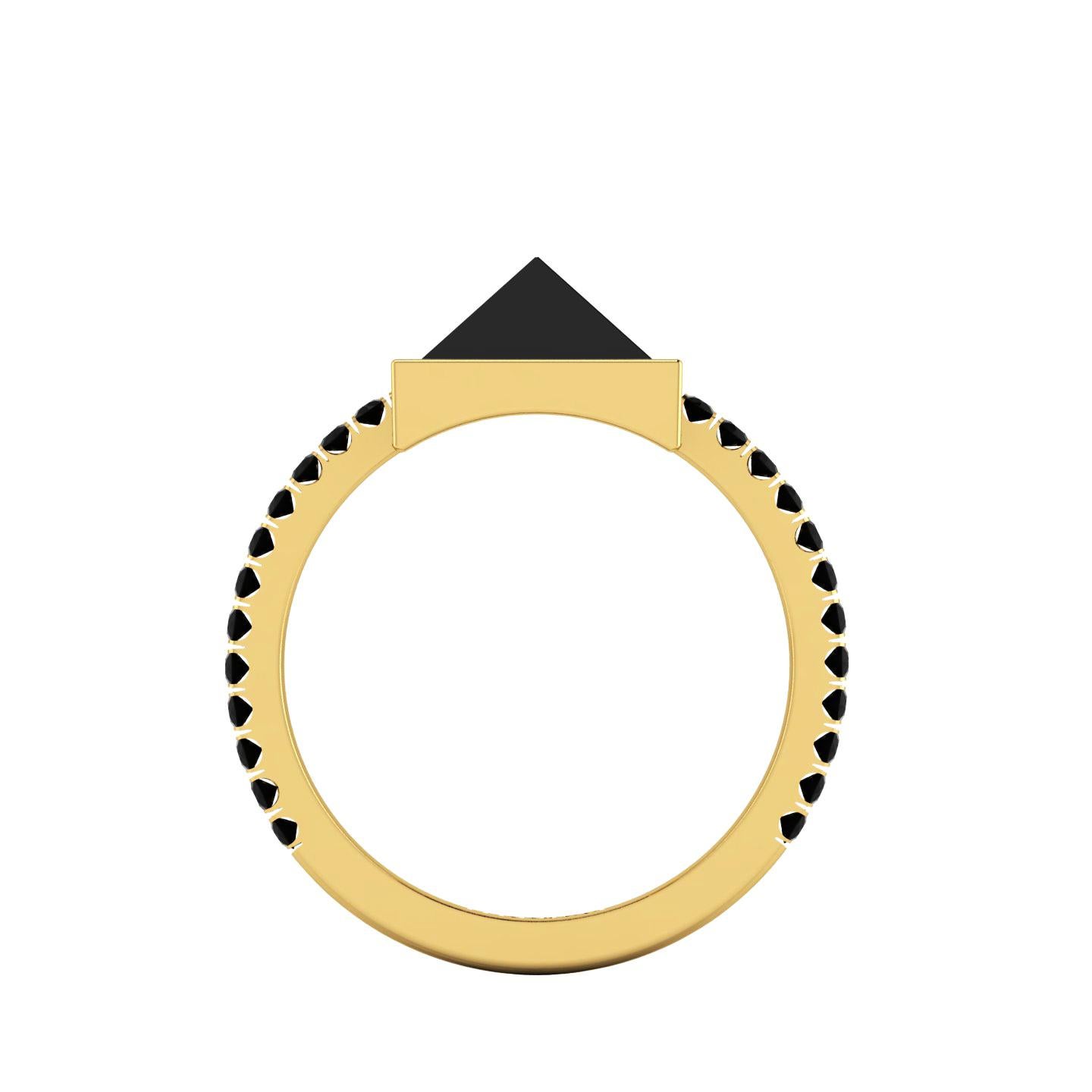 Round Cut Black Onyx Pyramid Black Diamonds 18 Karat Yellow Gold Ring For Sale