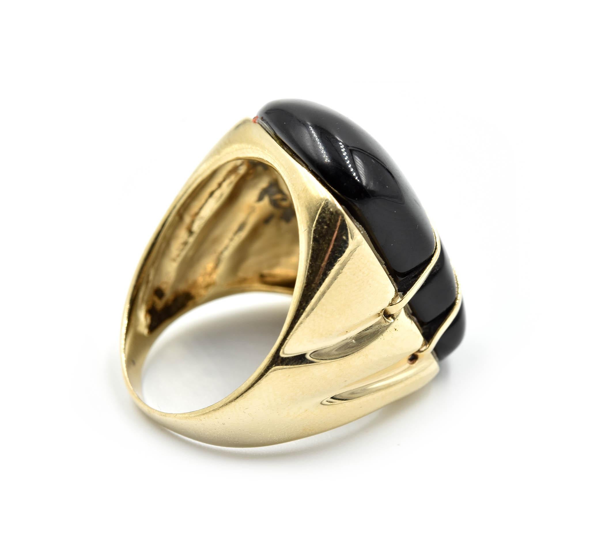 Black Onyx Ring 14 Karat Yellow Gold In Excellent Condition In Scottsdale, AZ