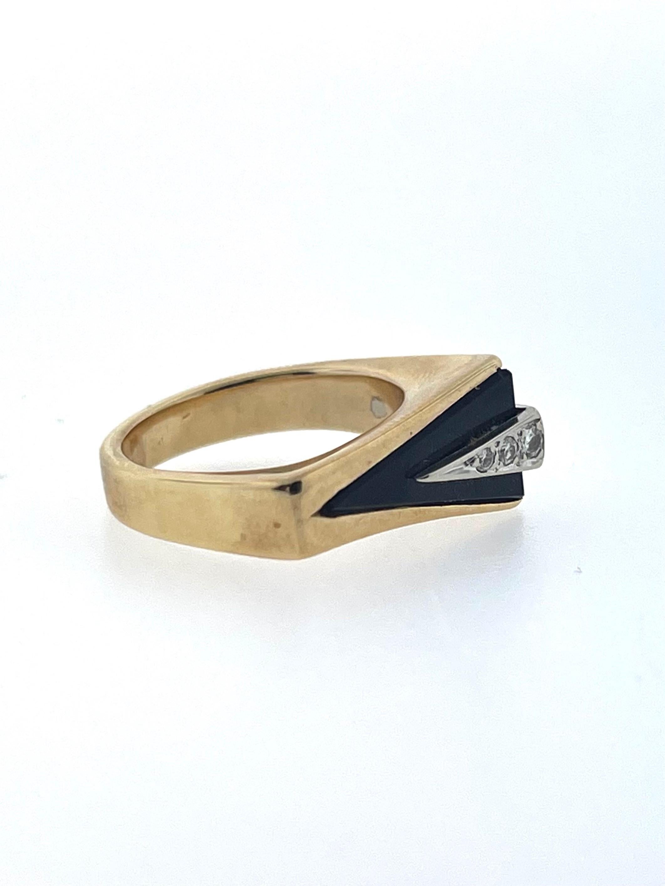 Schwarzer Onyx-Ring (Rundschliff) im Angebot