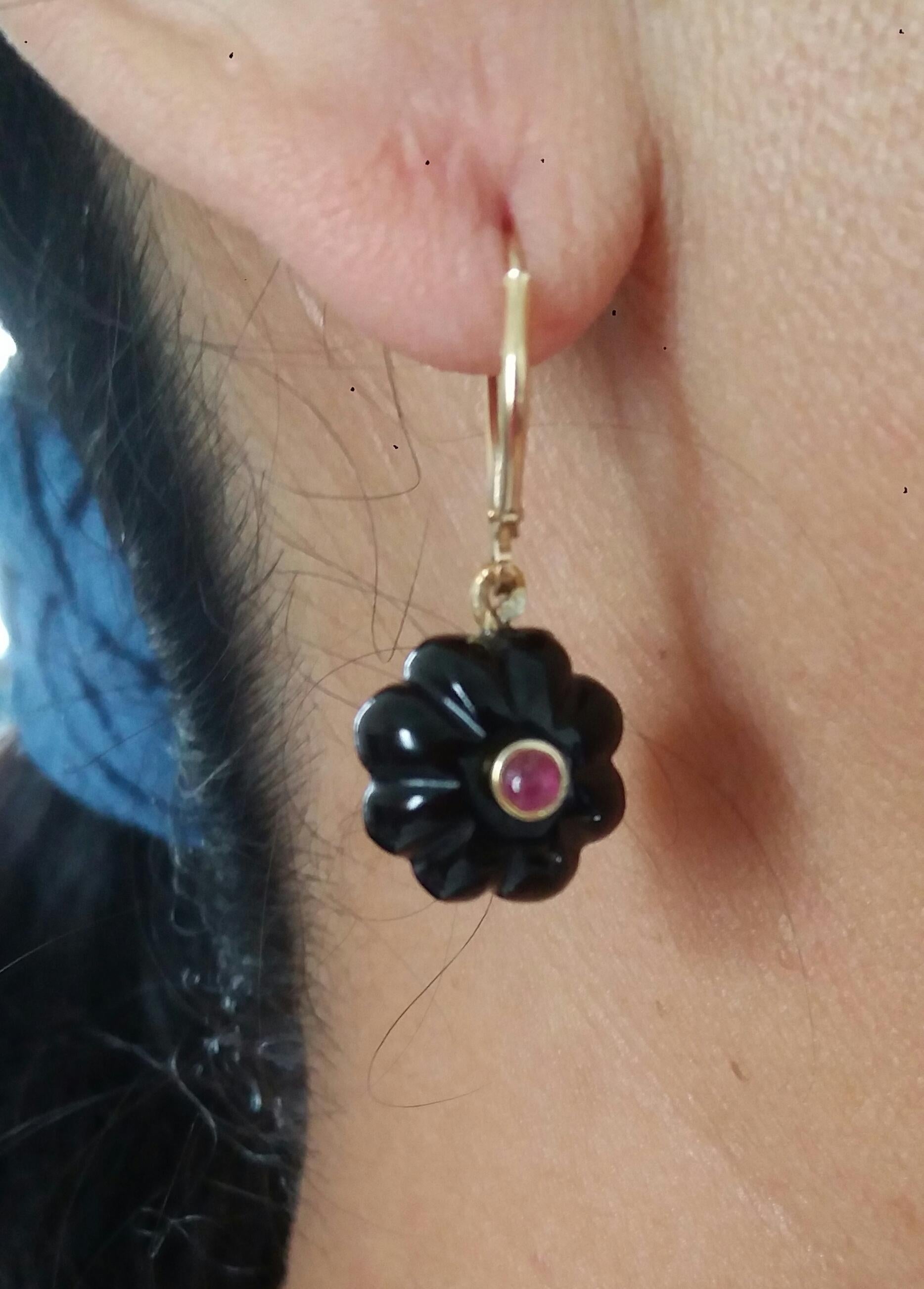 Arts and Crafts Black Onyx Round Carved Buttons Ruby Cabs 14k Yellow Gold Dangle Earrings For Sale