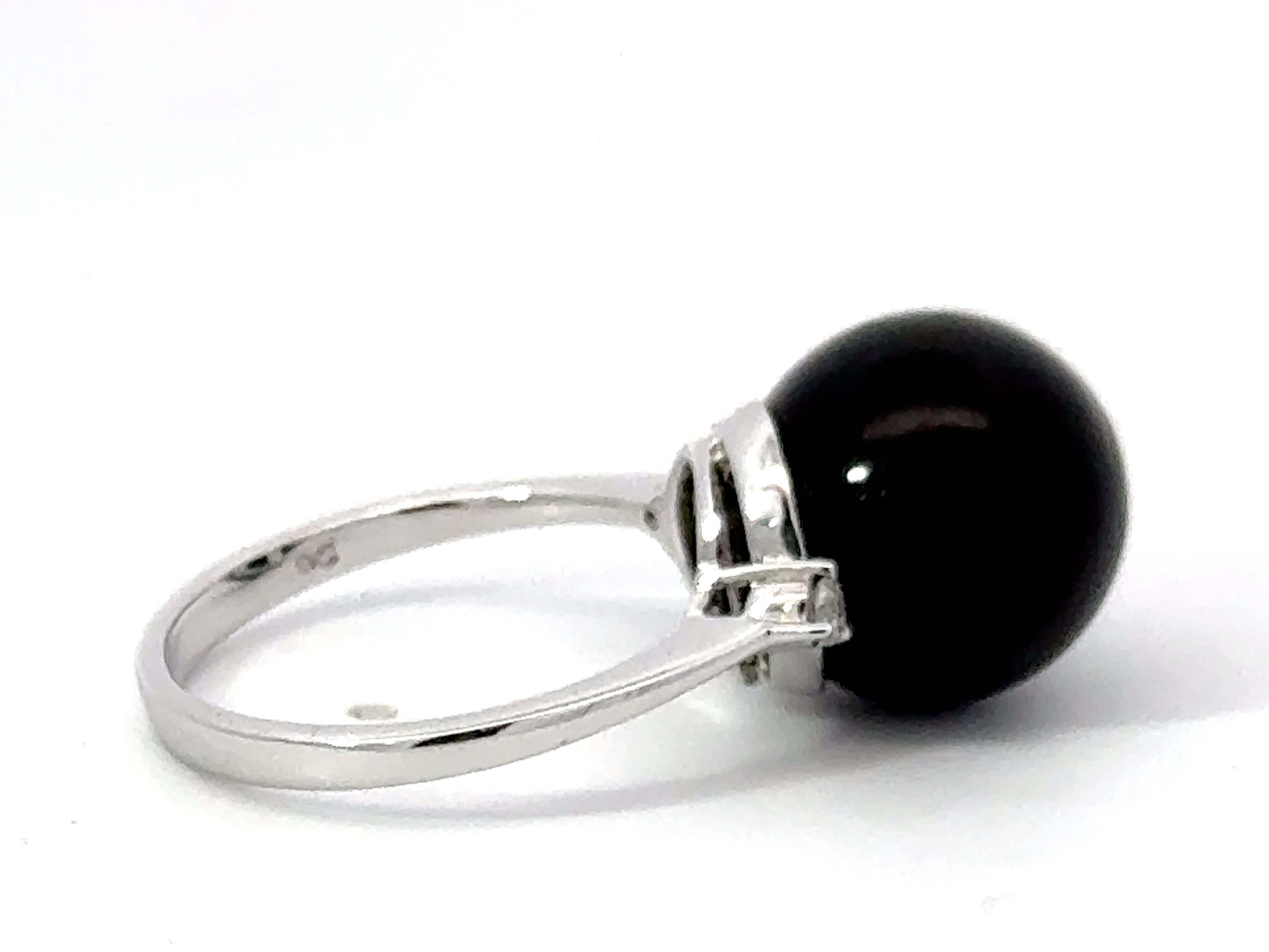 Black Onyx Sphere and Diamond Ring 14K White Gold In Excellent Condition For Sale In Honolulu, HI