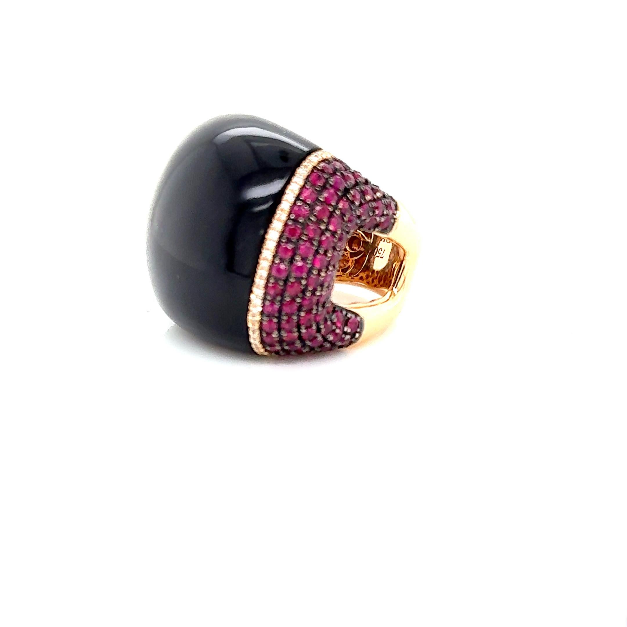 Contemporary Black Onyx statement Ring rose Gold, rubies and diamonds. For Sale