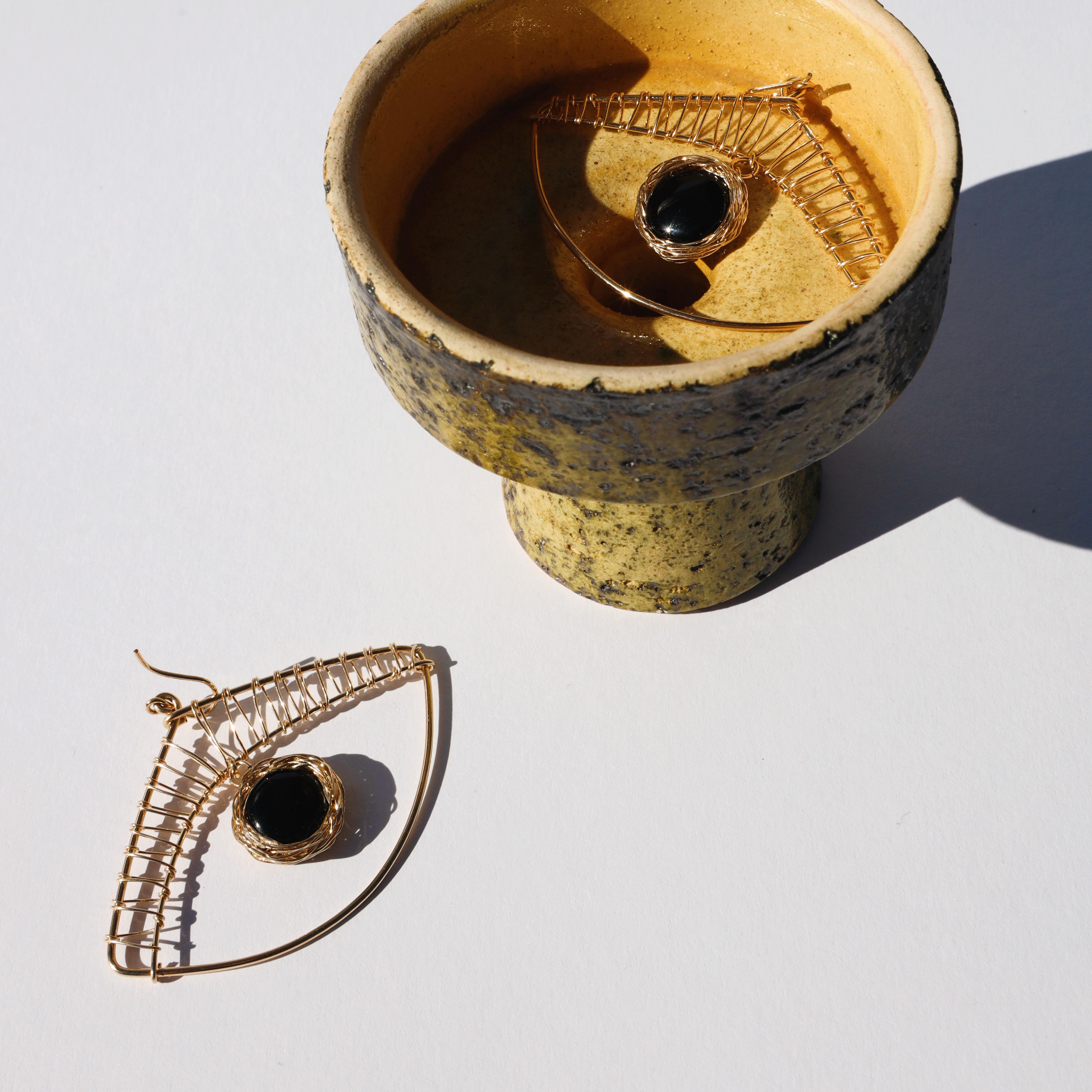 Pierre d'onyx noir Boucles d'oreilles de style EYE One-of-a-Kind Statement  par l'artiste en vente 6